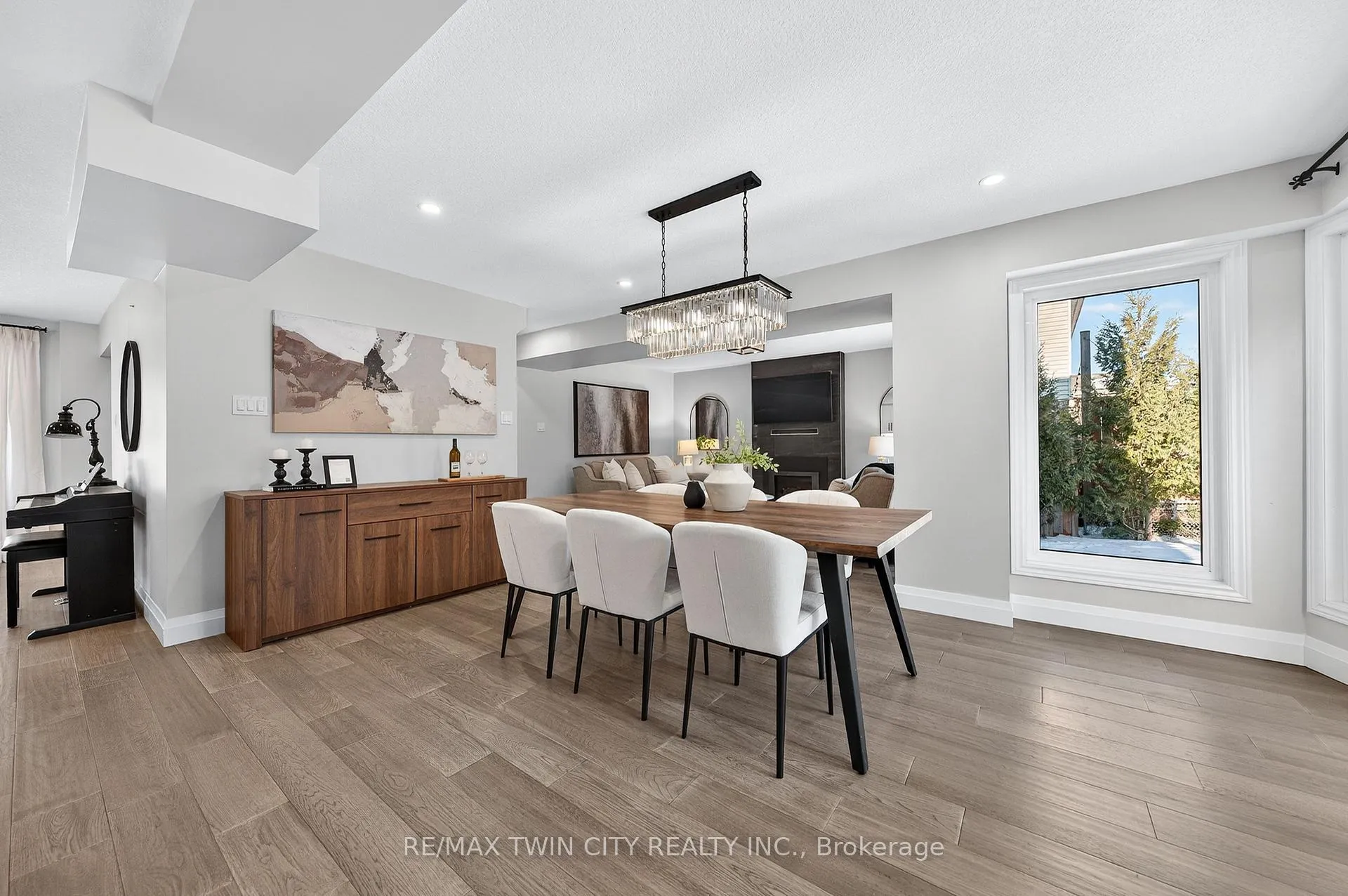 Photo 20 of 166 Westvale Drive, Waterloo — HOMEH