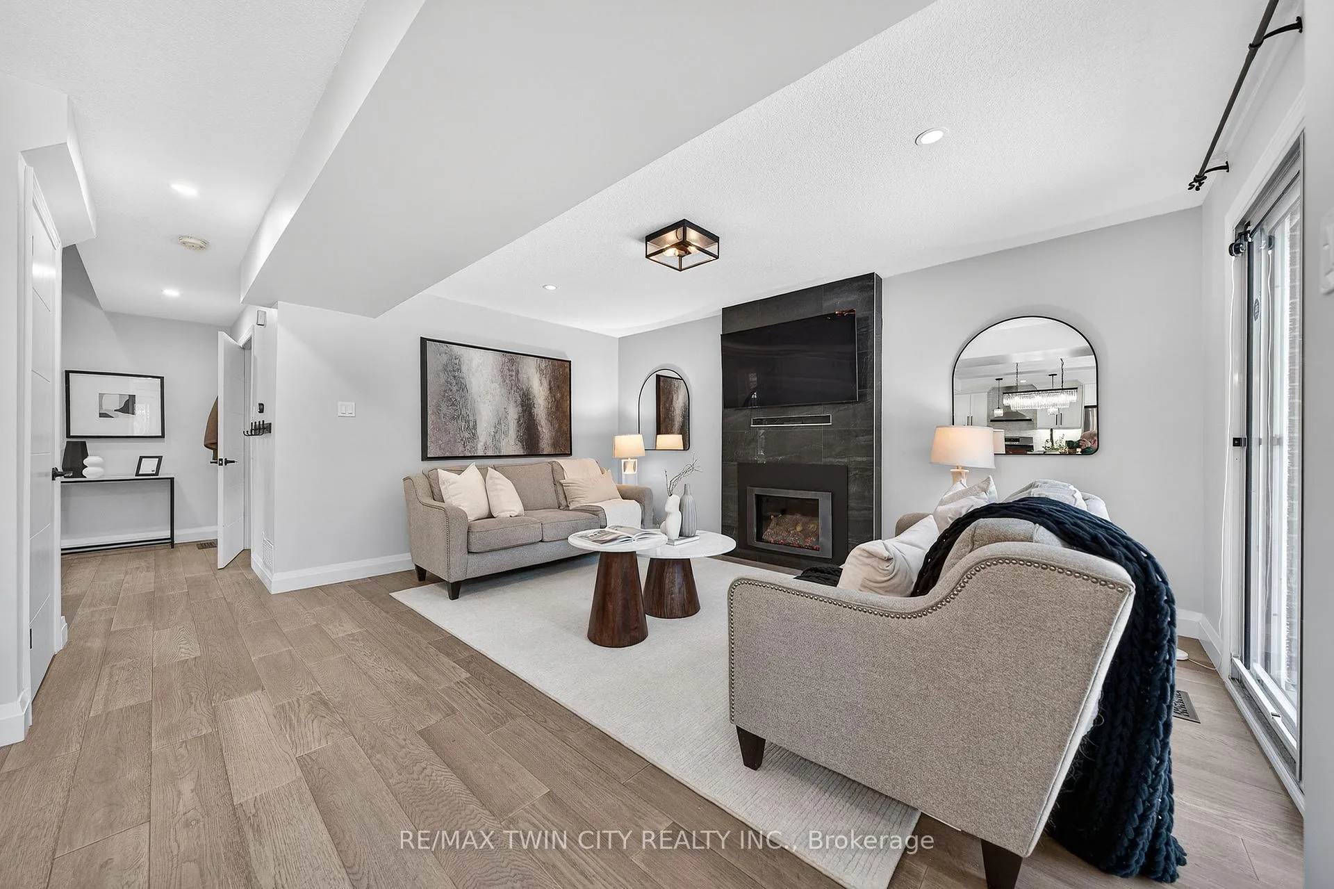 Photo 25 of 166 Westvale Drive, Waterloo — HOMEH
