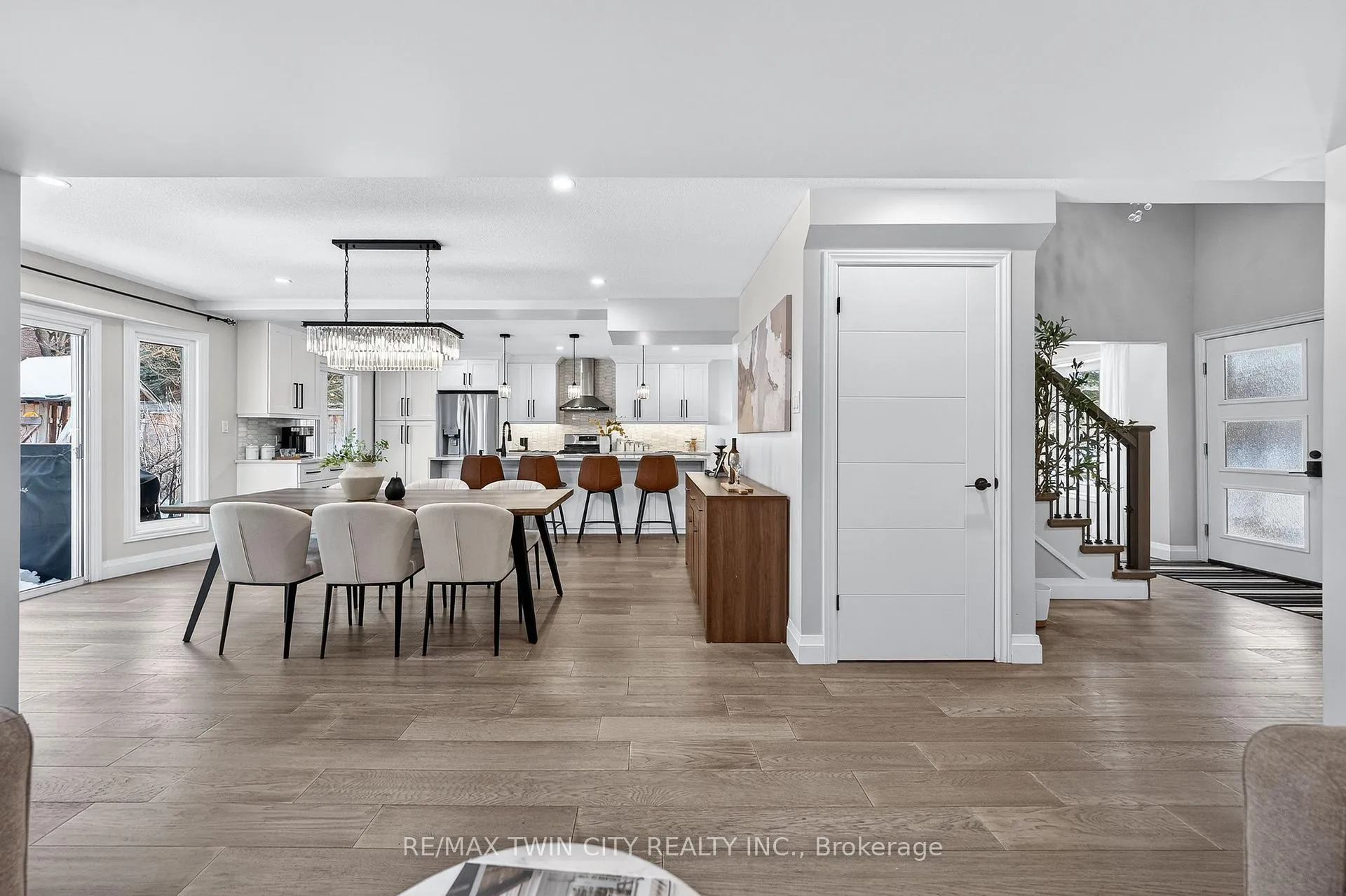 Photo 27 of 166 Westvale Drive, Waterloo — HOMEH