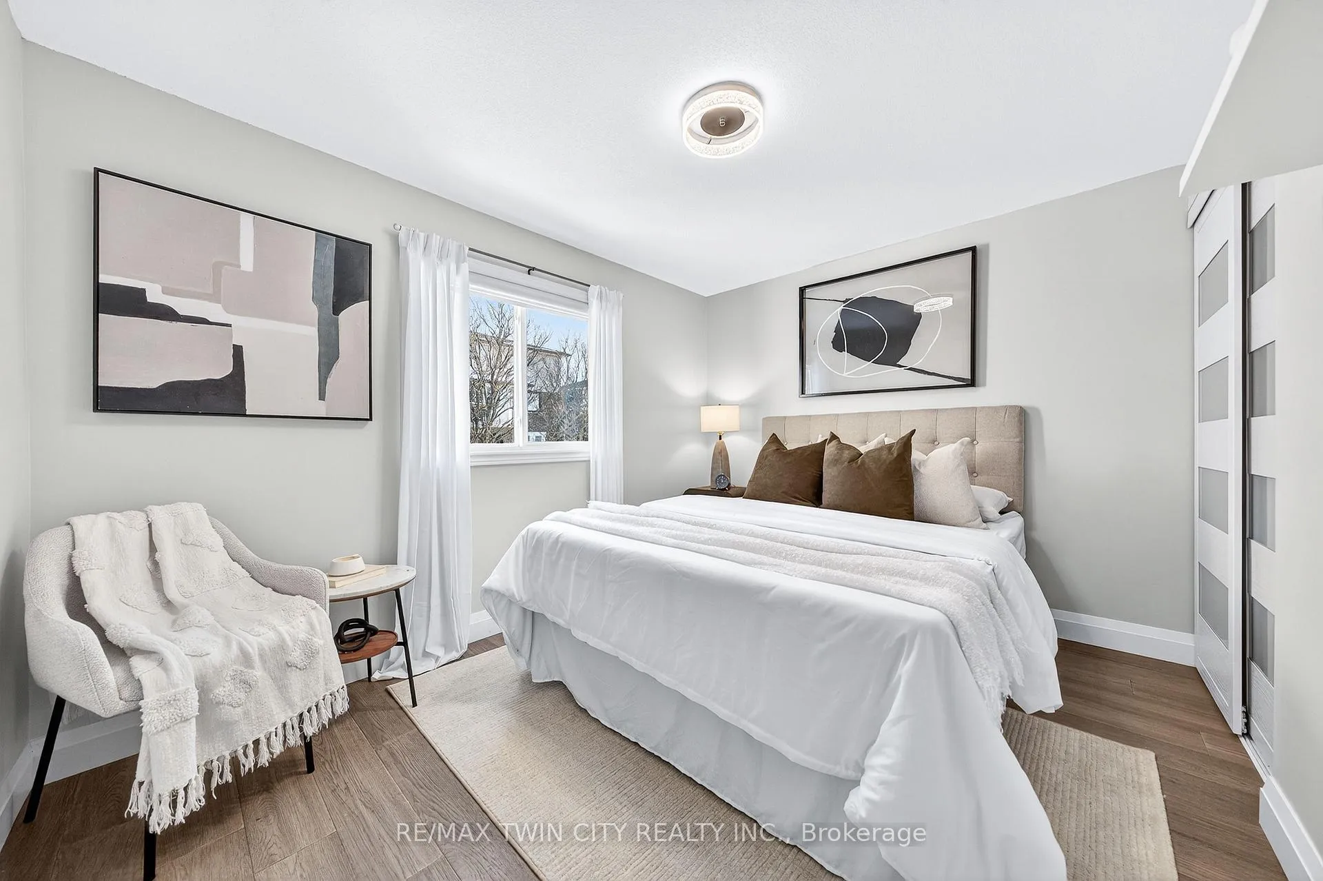 Photo 35 of 166 Westvale Drive, Waterloo — HOMEH