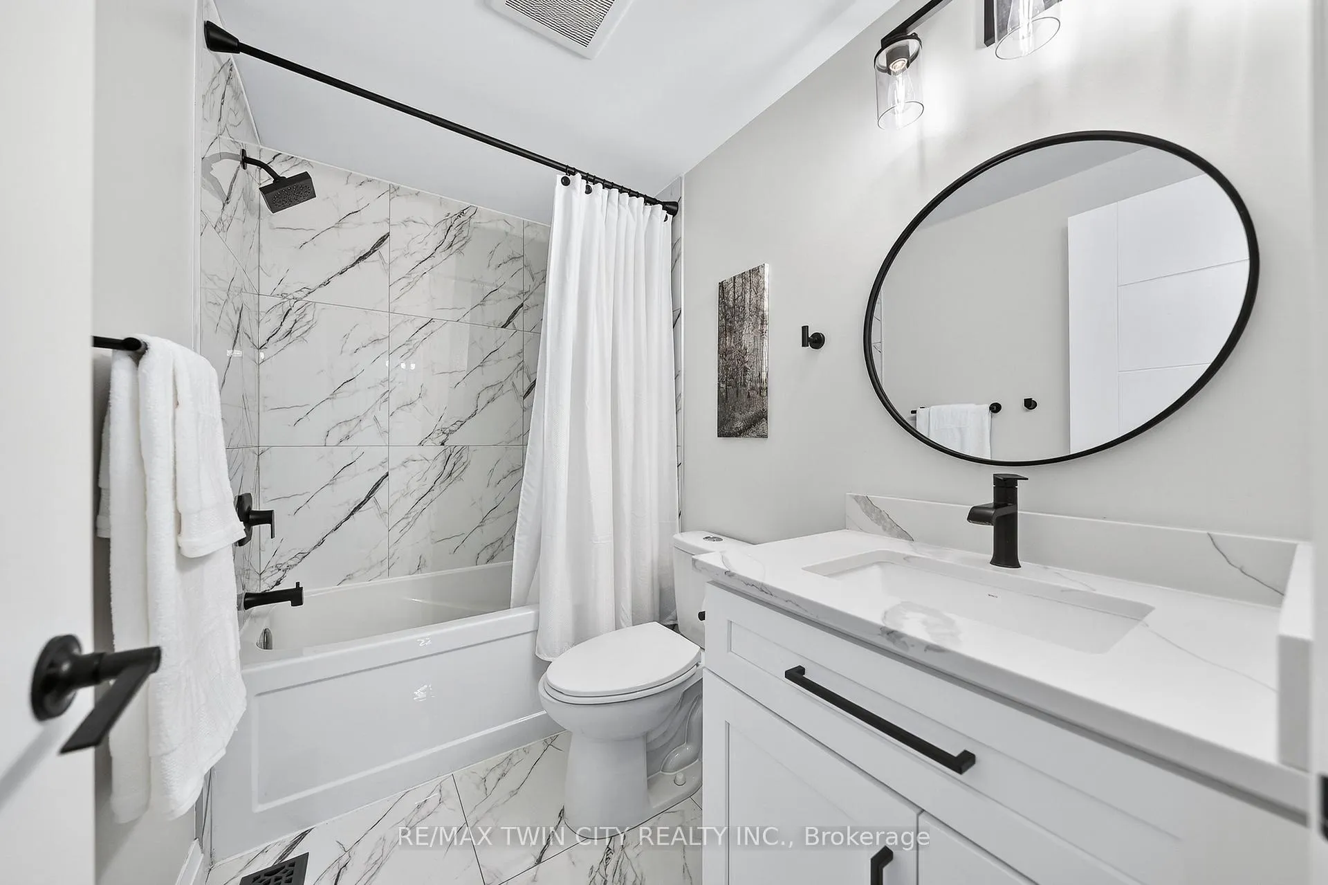 Photo 36 of 166 Westvale Drive, Waterloo — HOMEH