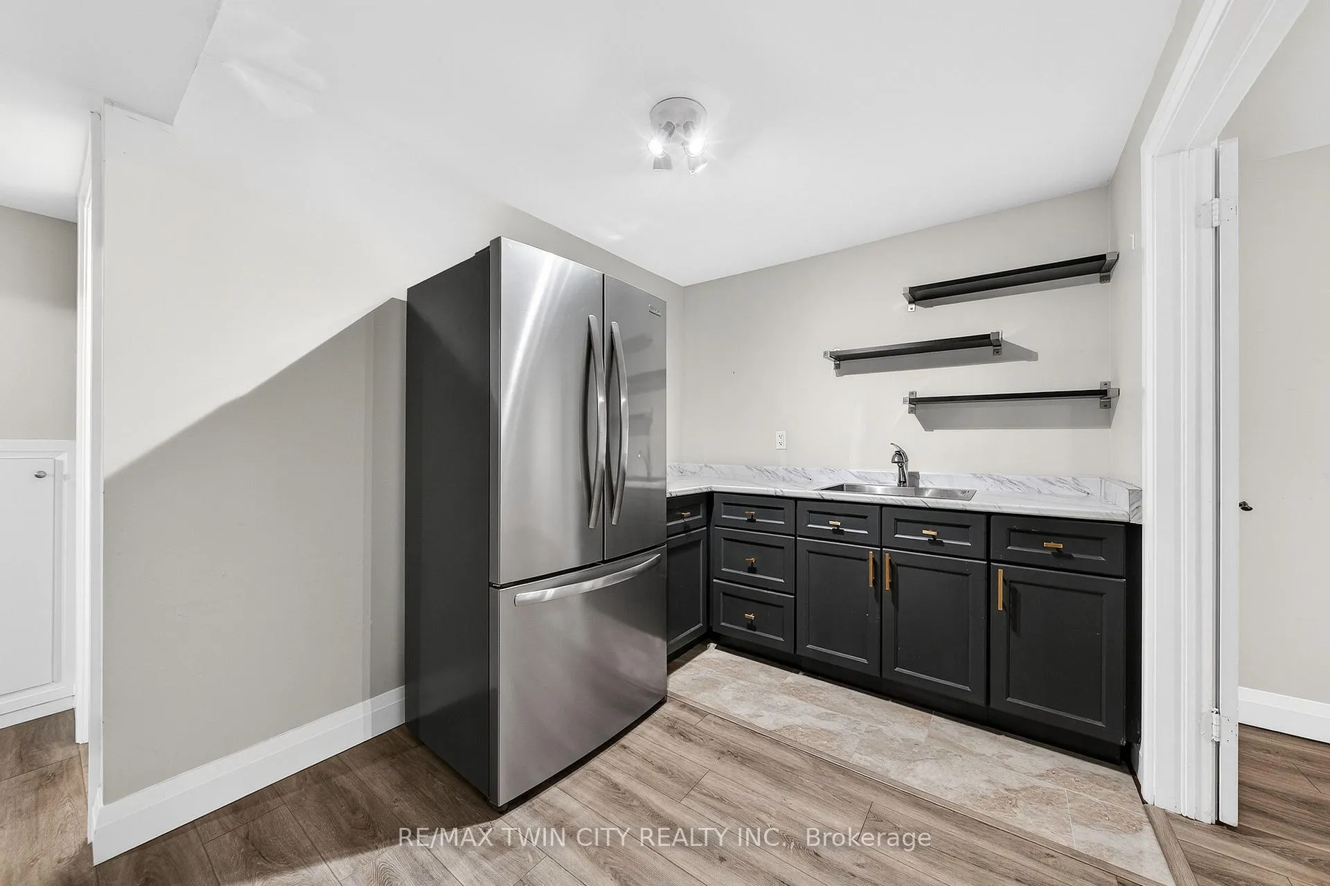 Photo 45 of 166 Westvale Drive, Waterloo — HOMEH