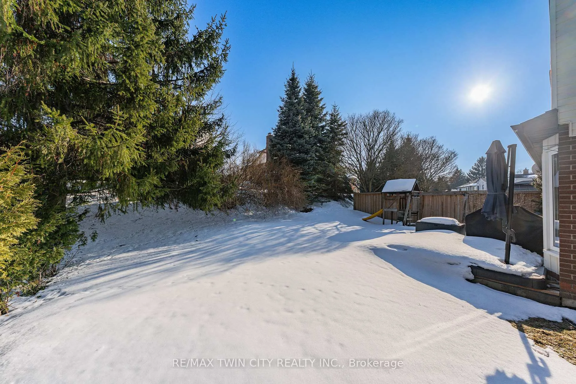 Photo 49 of 166 Westvale Drive, Waterloo — HOMEH