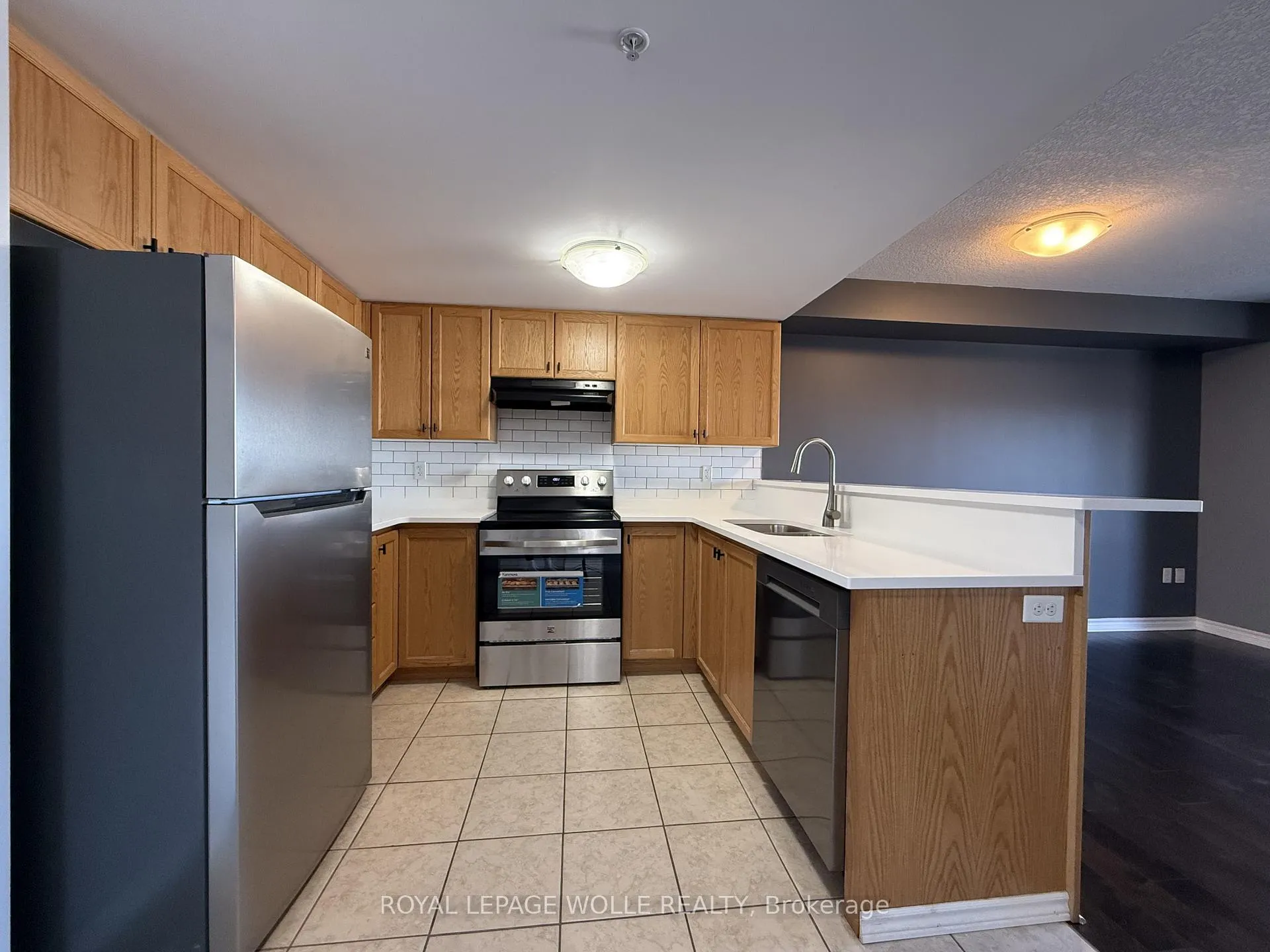 Photo 8 of Unit 402, 43 Waterford Drive, Guelph, Pineridge/Westminster Woods — HOMEH