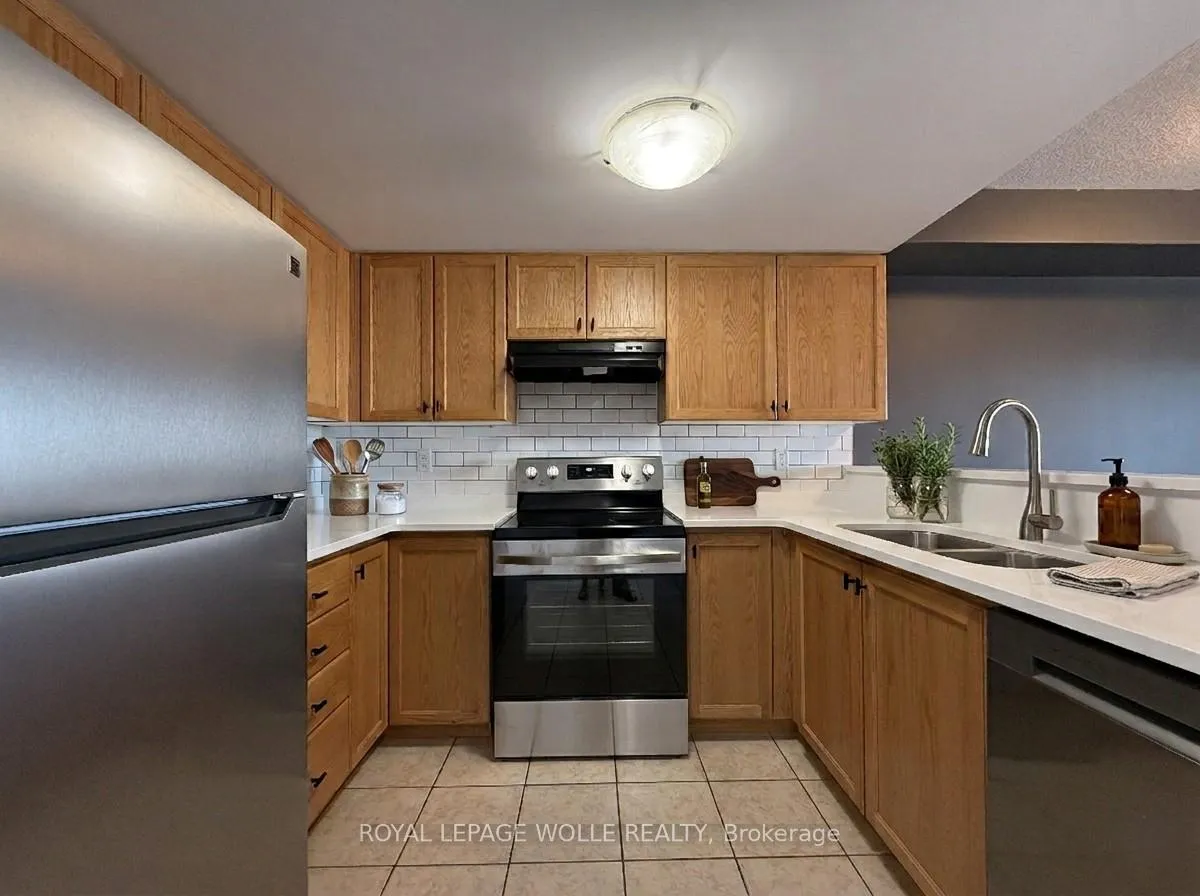 Photo 9 of Unit 402, 43 Waterford Drive, Guelph, Pineridge/Westminster Woods — HOMEH