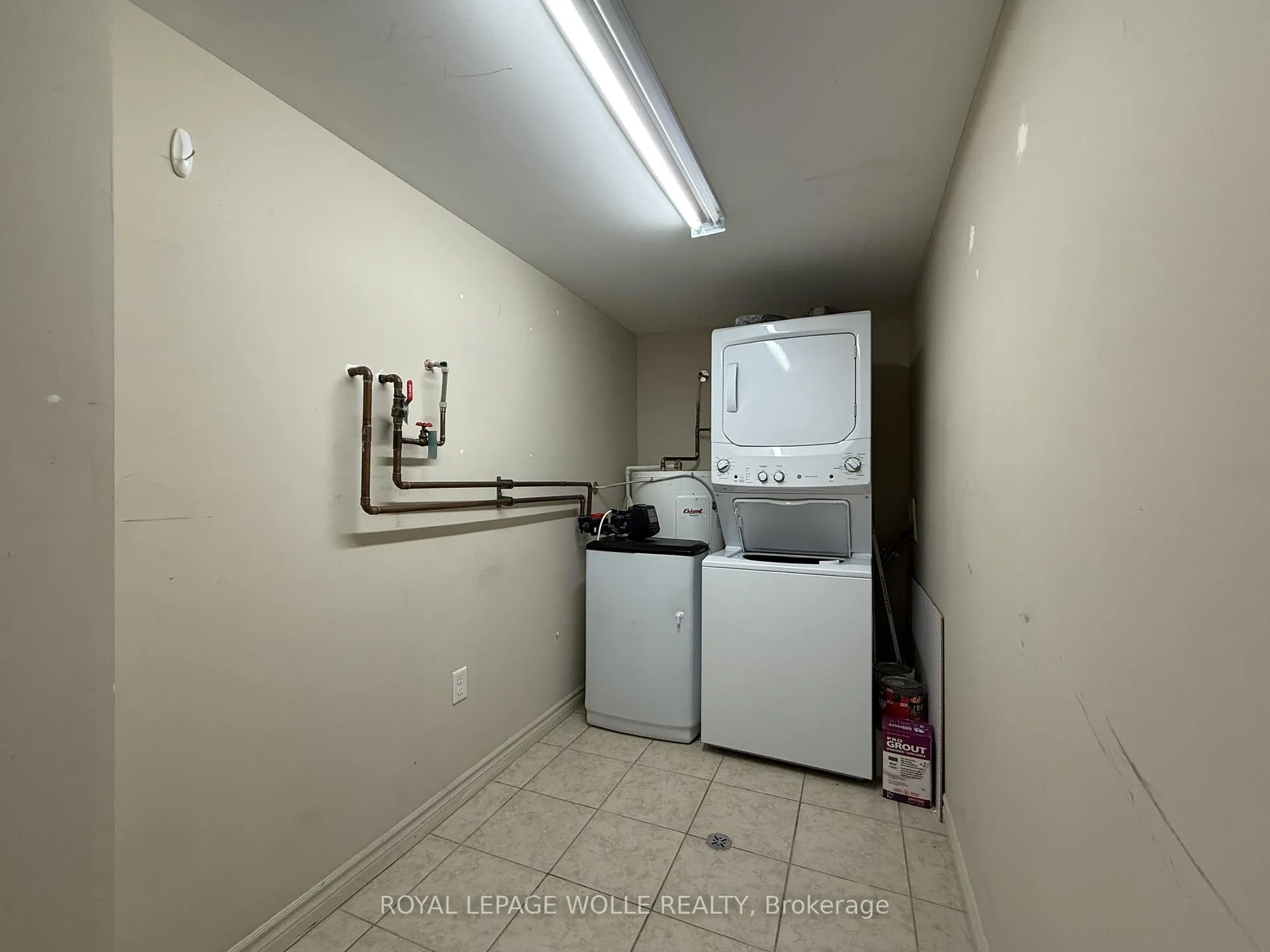 Photo 28 of Unit 402, 43 Waterford Drive, Guelph, Pineridge/Westminster Woods — HOMEH
