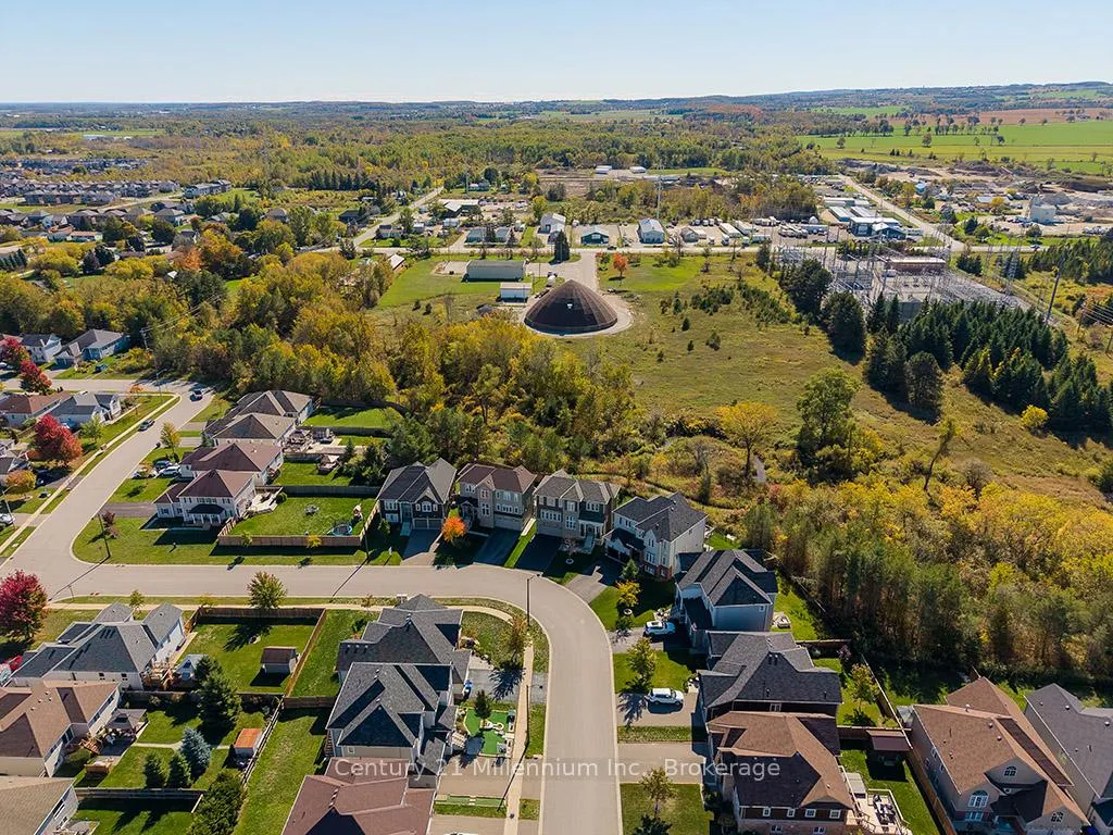 Photo 7 of 204 Lia Drive, Clearview, Stayner — HOMEH