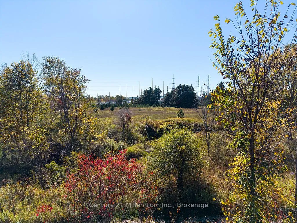 Photo 37 of 204 Lia Drive, Clearview, Stayner — HOMEH