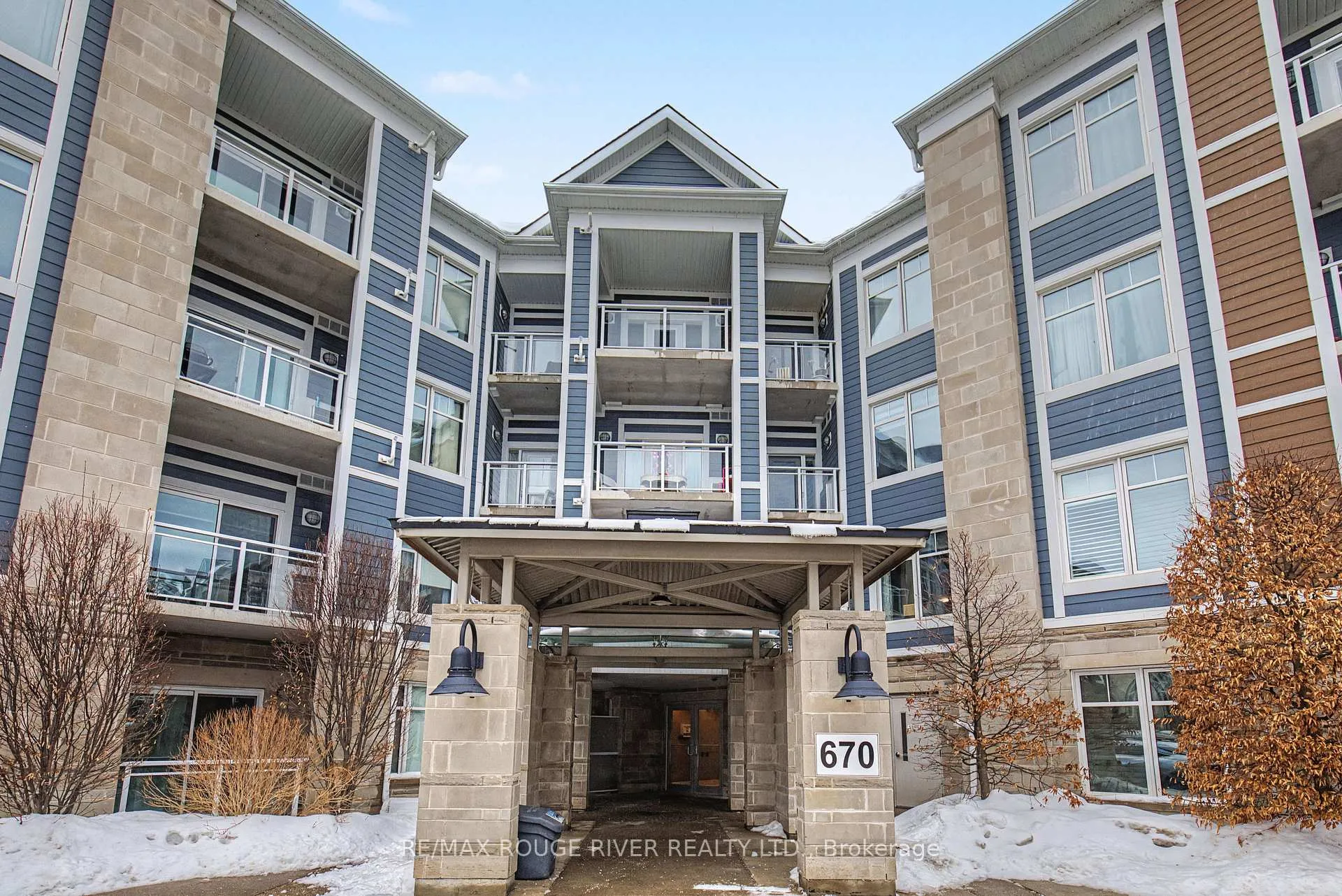 Photo 3 of Unit 111, 670 Gordon Street, Whitby, Port Whitby — HOMEH