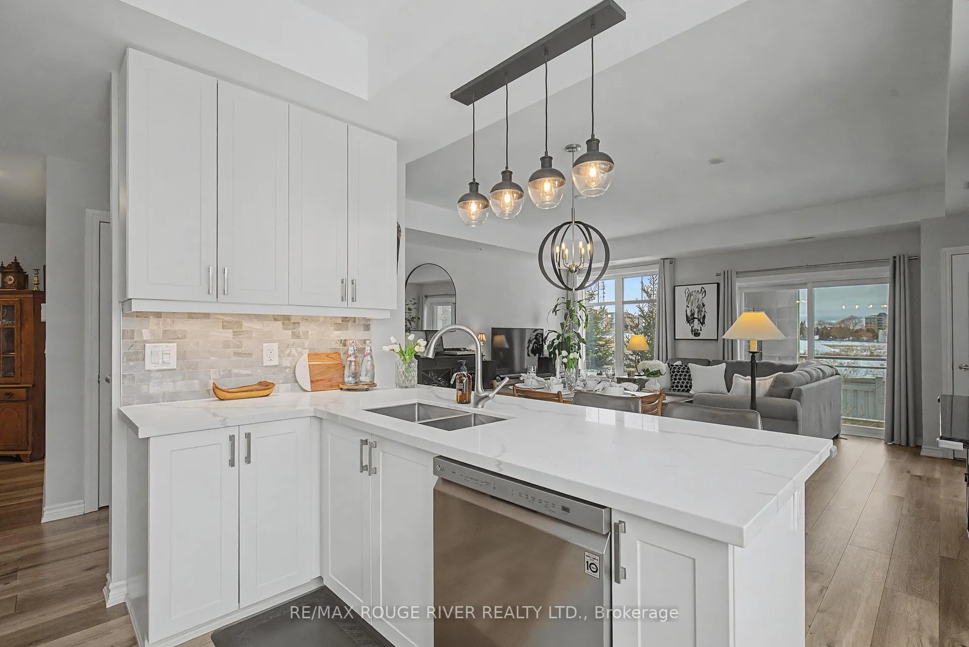 Photo 10 of Unit 111, 670 Gordon Street, Whitby, Port Whitby — HOMEH