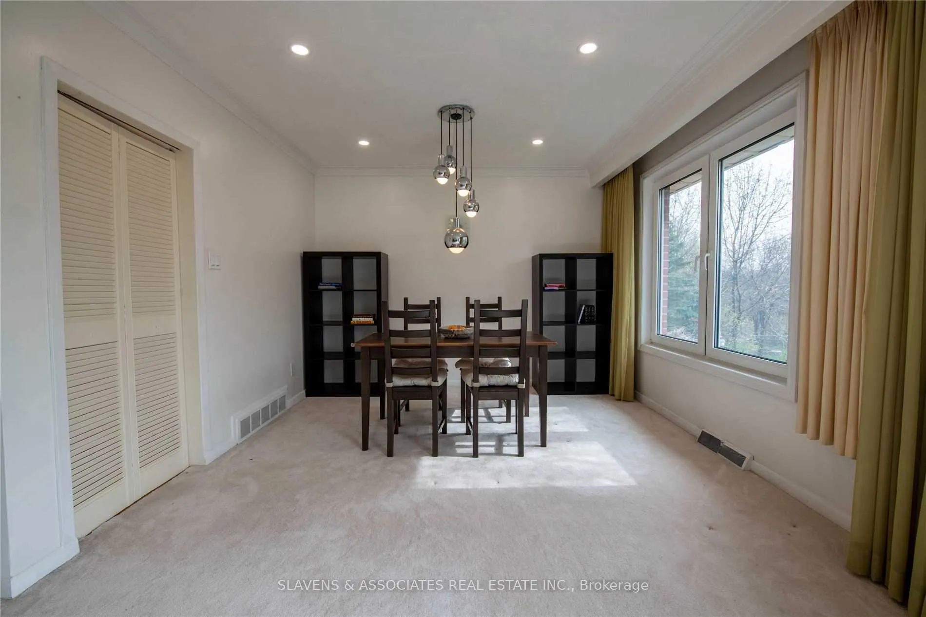 Photo 5 of Unit Upper, 28 Esther Lorrie Drive, Etobicoke, West Humber-Clairville — HOMEH
