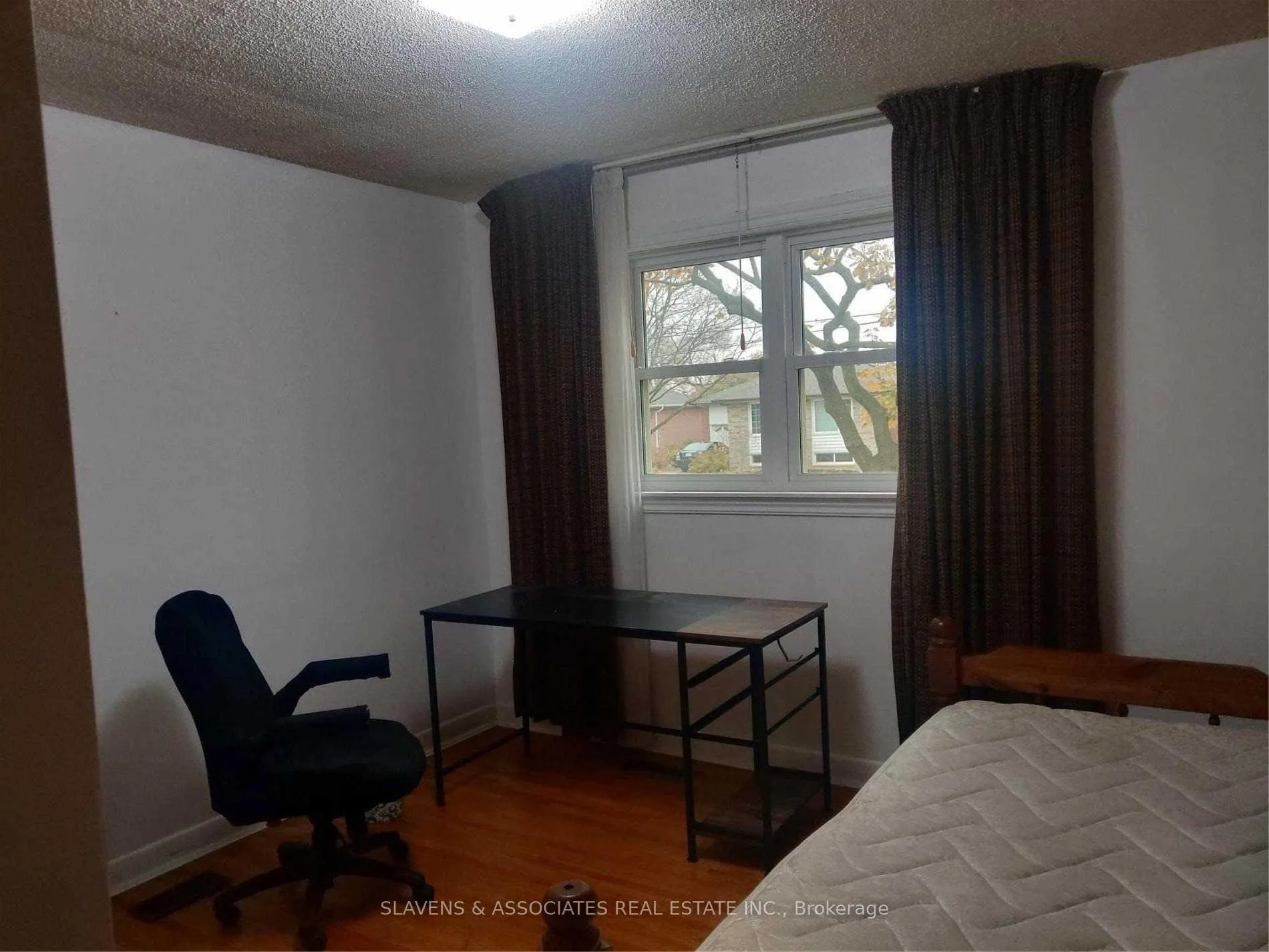 Photo 6 of Unit Upper, 28 Esther Lorrie Drive, Etobicoke, West Humber-Clairville — HOMEH