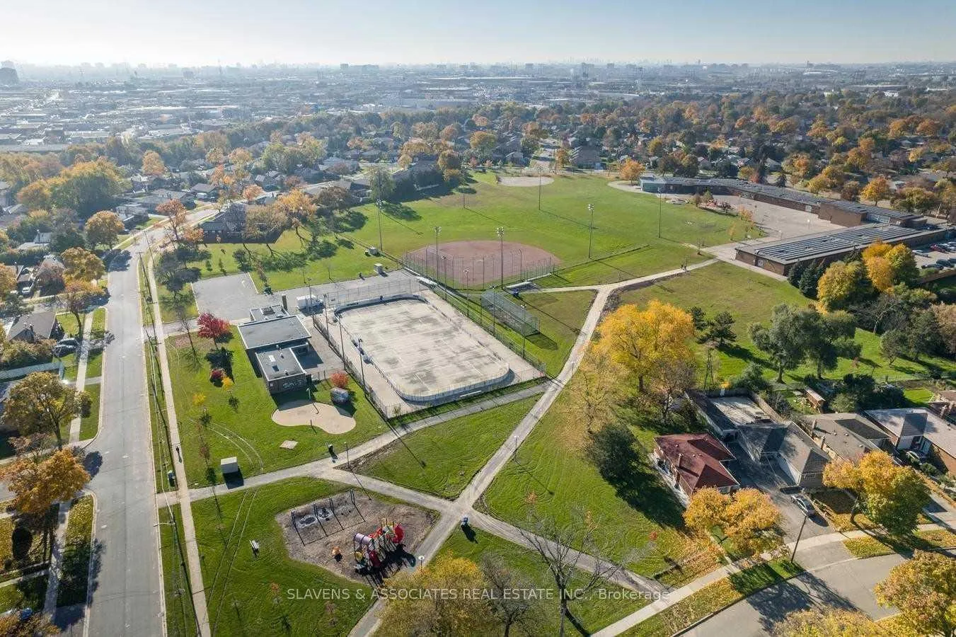 Photo 9 of Unit Upper, 28 Esther Lorrie Drive, Etobicoke, West Humber-Clairville — HOMEH