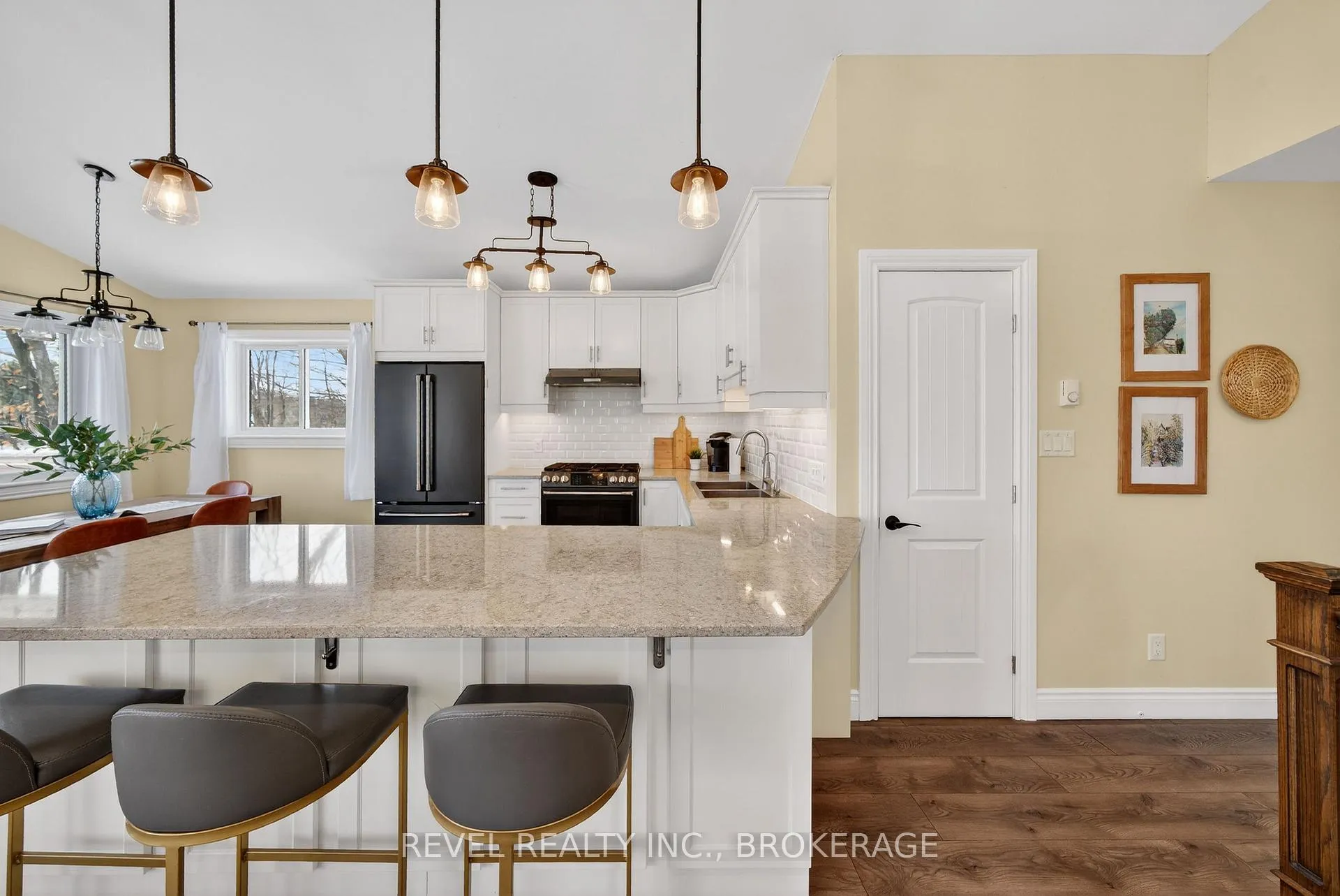 Photo 11 of 1521 Ormsbee Road, Frontenac, Frontenac South — HOMEH