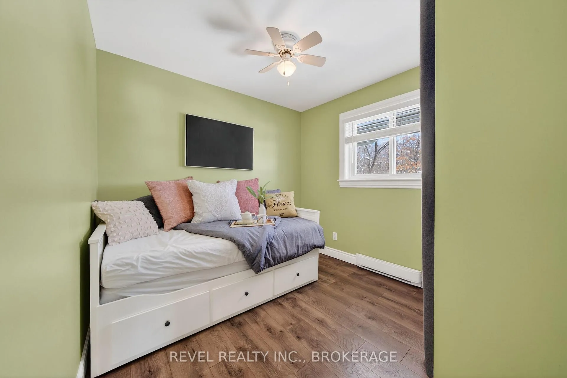 Photo 17 of 1521 Ormsbee Road, Frontenac, Frontenac South — HOMEH