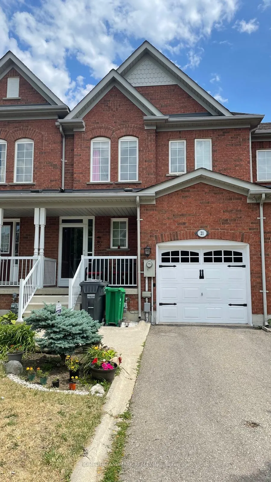 Photo 1 of 21 Monaco Court, Brampton, Fletcher's Meadow — HOMEH