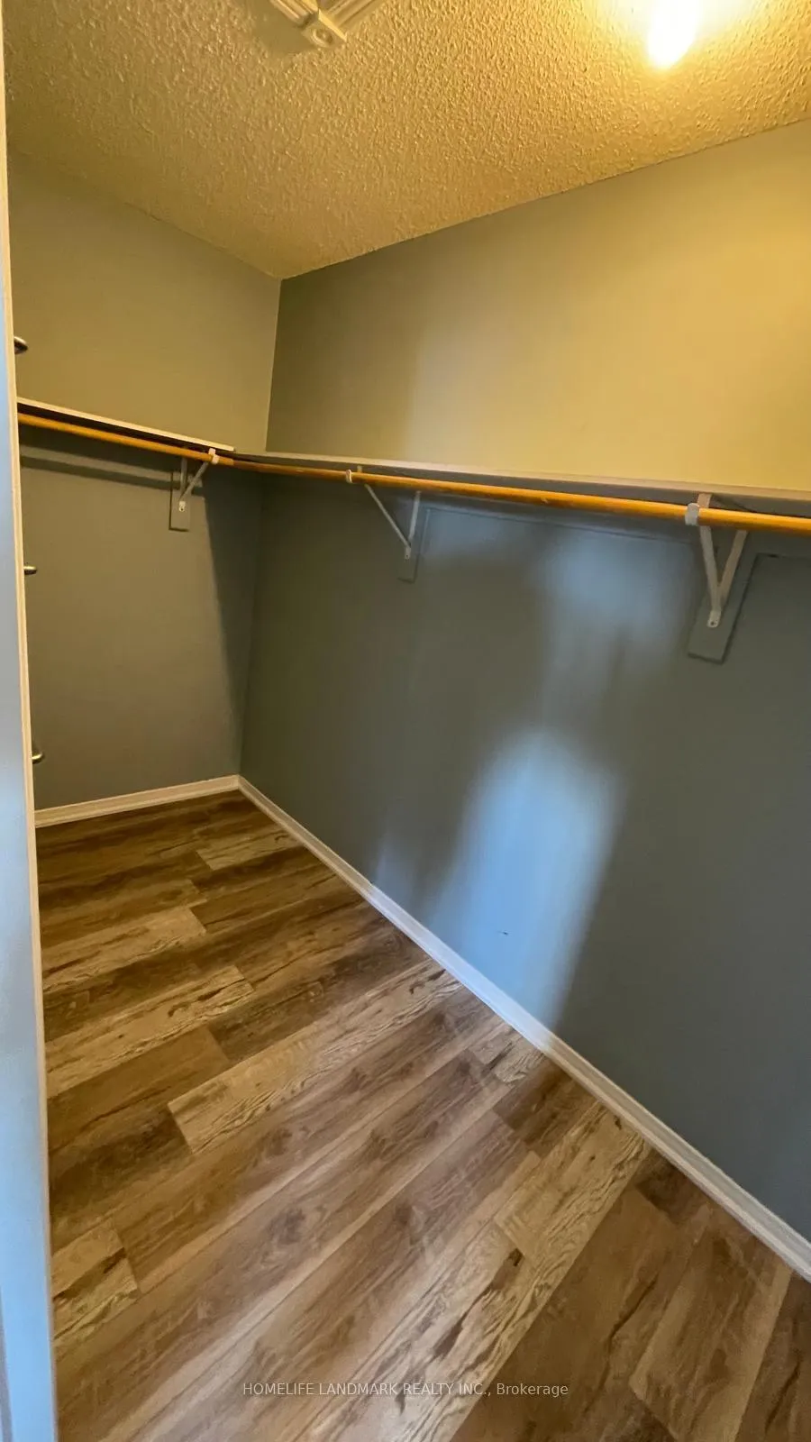 Photo 11 of 21 Monaco Court, Brampton, Fletcher's Meadow — HOMEH