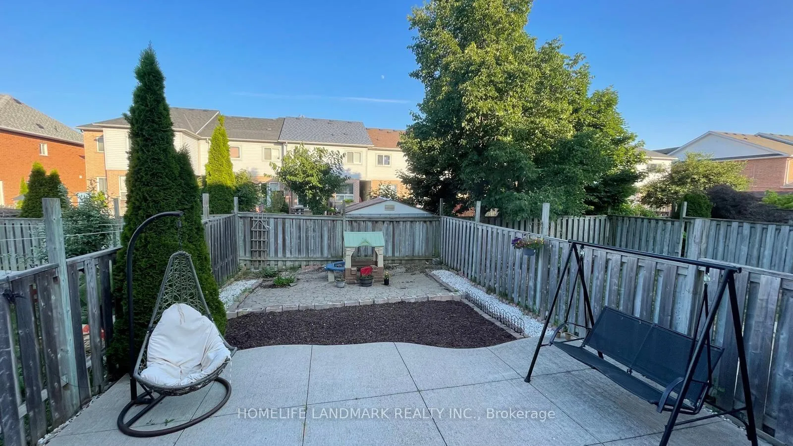 Photo 20 of 21 Monaco Court, Brampton, Fletcher's Meadow — HOMEH