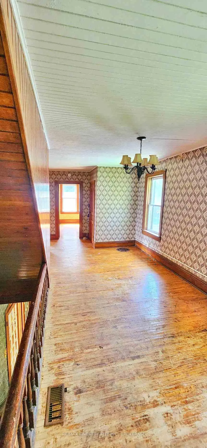 Photo 14 of 1033 Bridge Street, Frontenac, Frontenac Centre — HOMEH