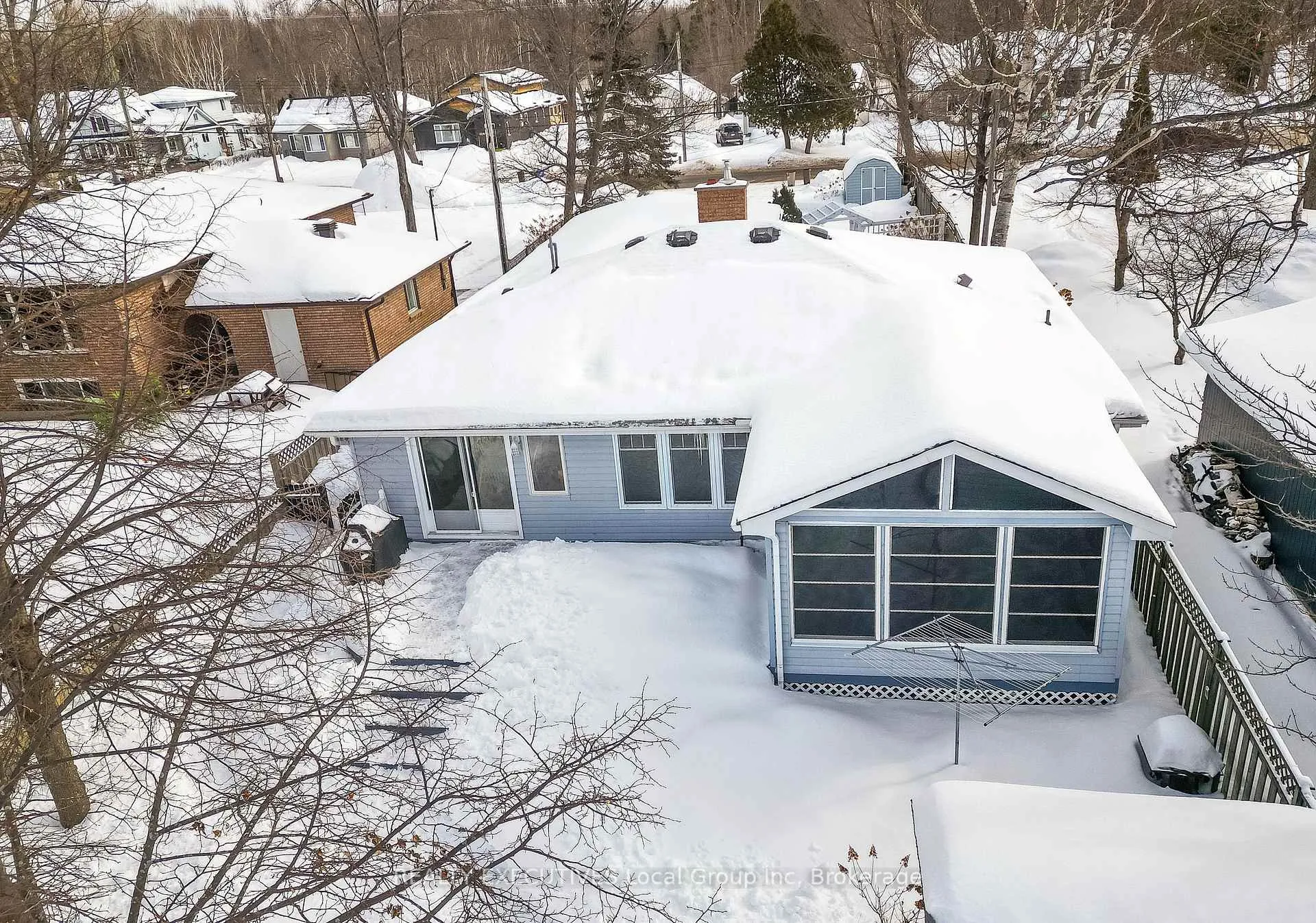 Photo 4 of 981 Premier Road, North Bay, Ferris — HOMEH