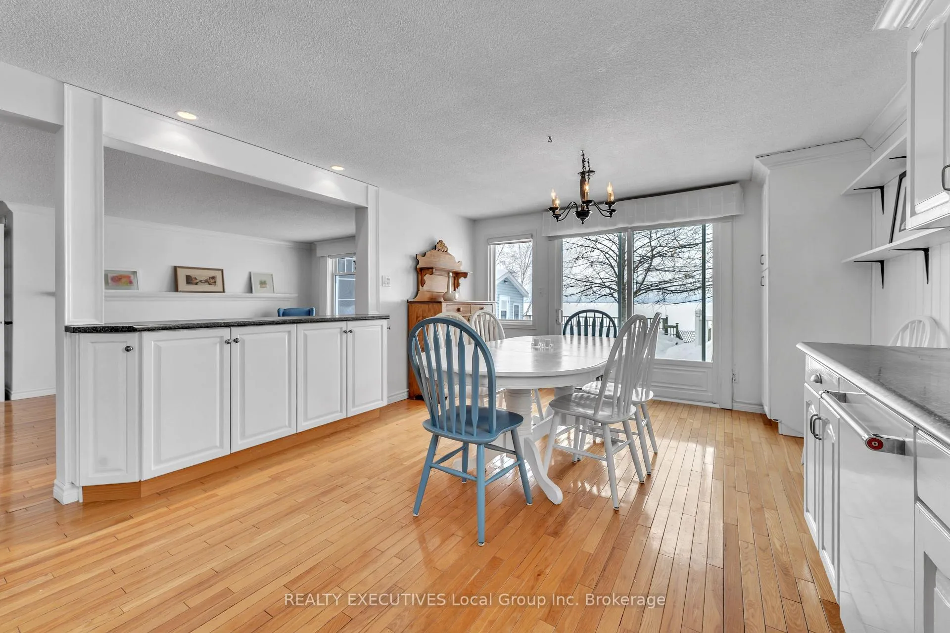 Photo 18 of 981 Premier Road, North Bay, Ferris — HOMEH