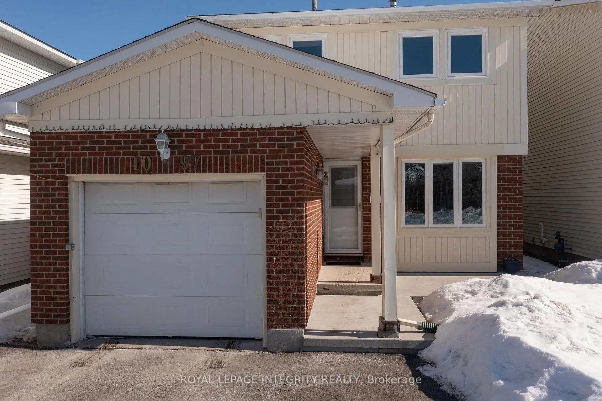Photo 3 of 1097 Moselle Crescent, Ottawa, Convent Glen — HOMEH