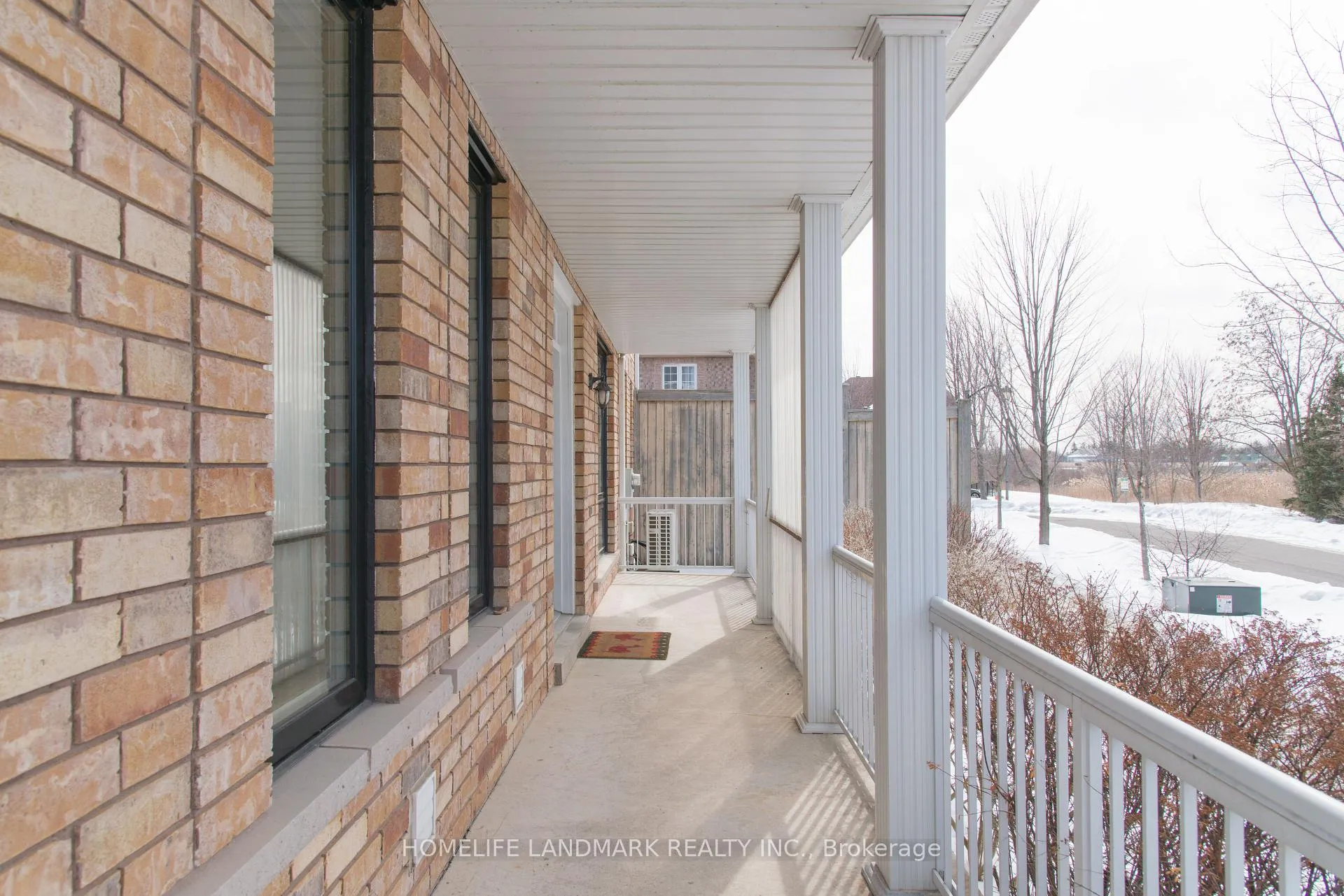 Photo 4 of 63 Sunburst Crescent, Markham, Greensborough — HOMEH