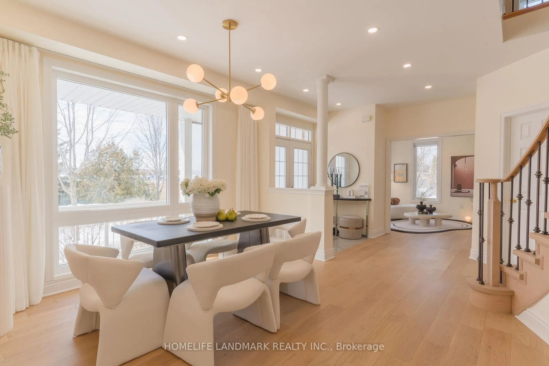 Photo 8 of 63 Sunburst Crescent, Markham, Greensborough — HOMEH