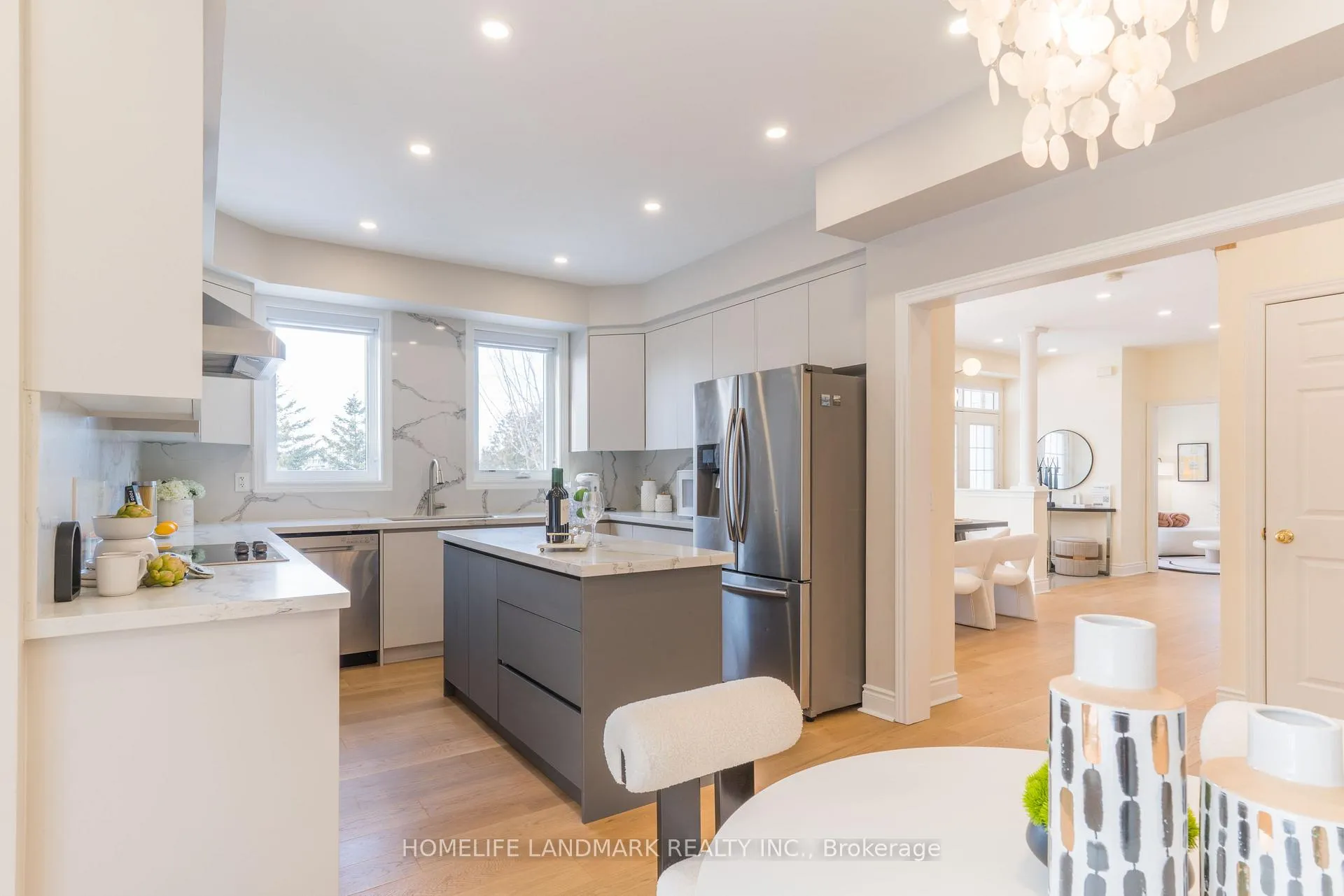 Photo 11 of 63 Sunburst Crescent, Markham, Greensborough — HOMEH