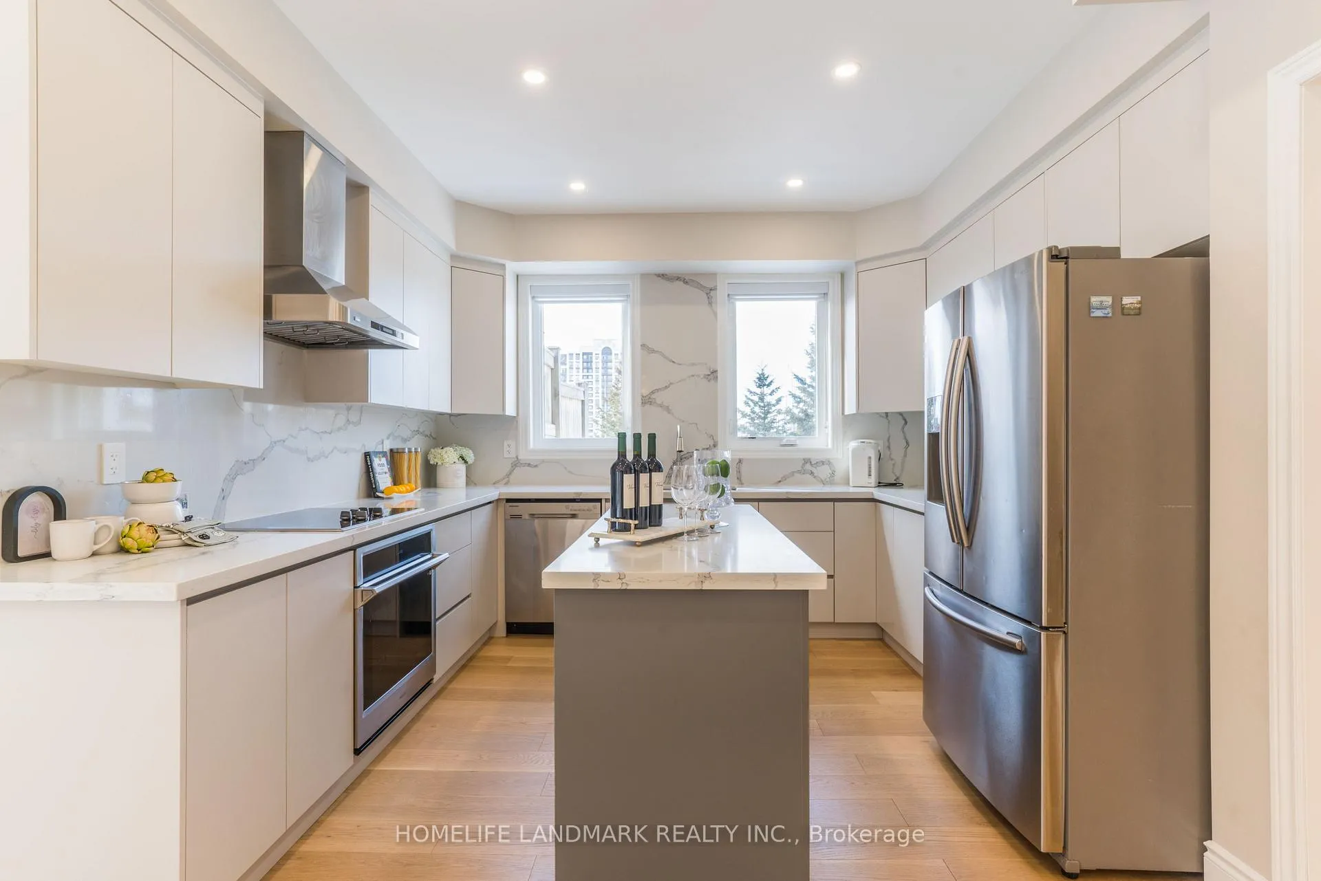 Photo 12 of 63 Sunburst Crescent, Markham, Greensborough — HOMEH