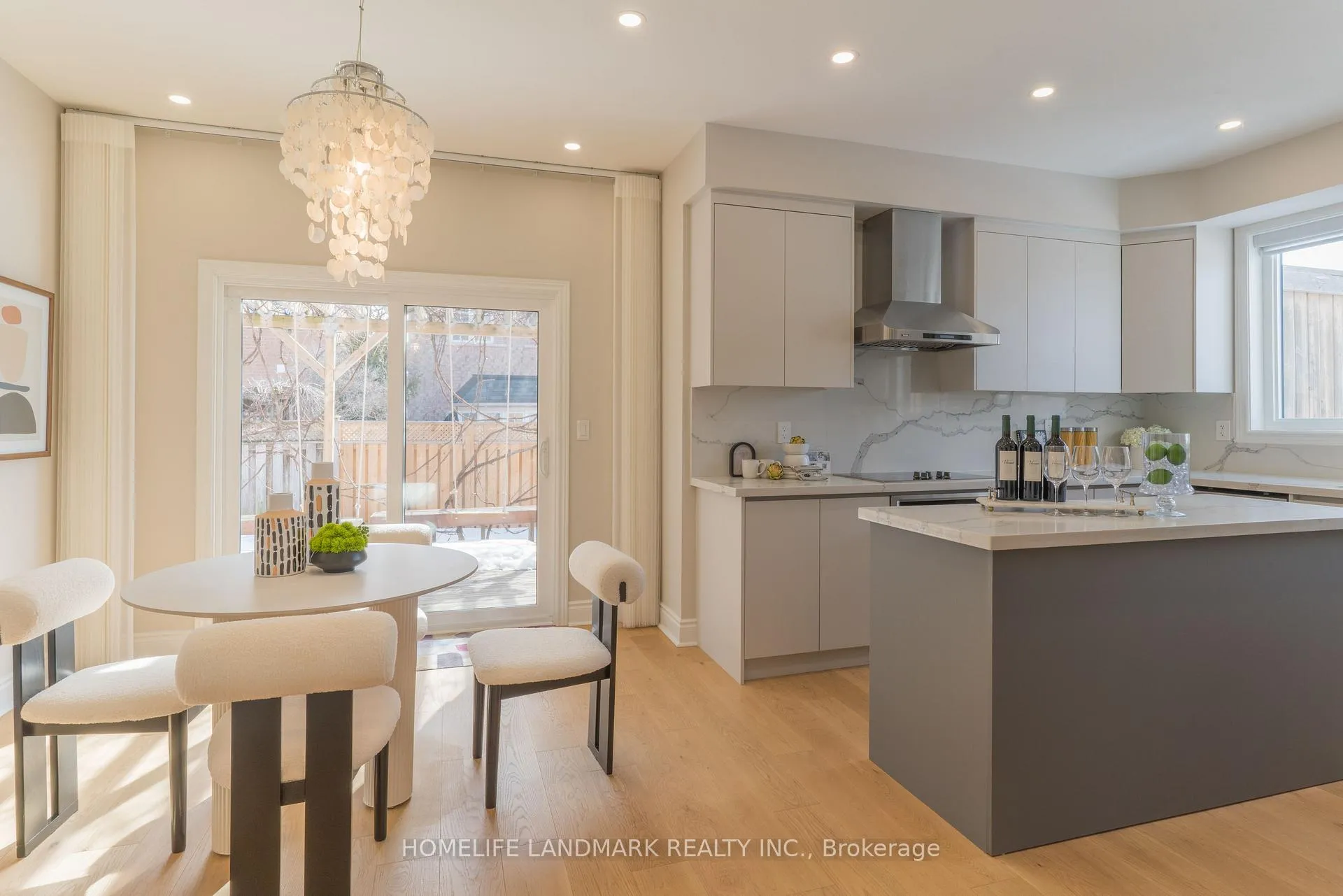 Photo 13 of 63 Sunburst Crescent, Markham, Greensborough — HOMEH
