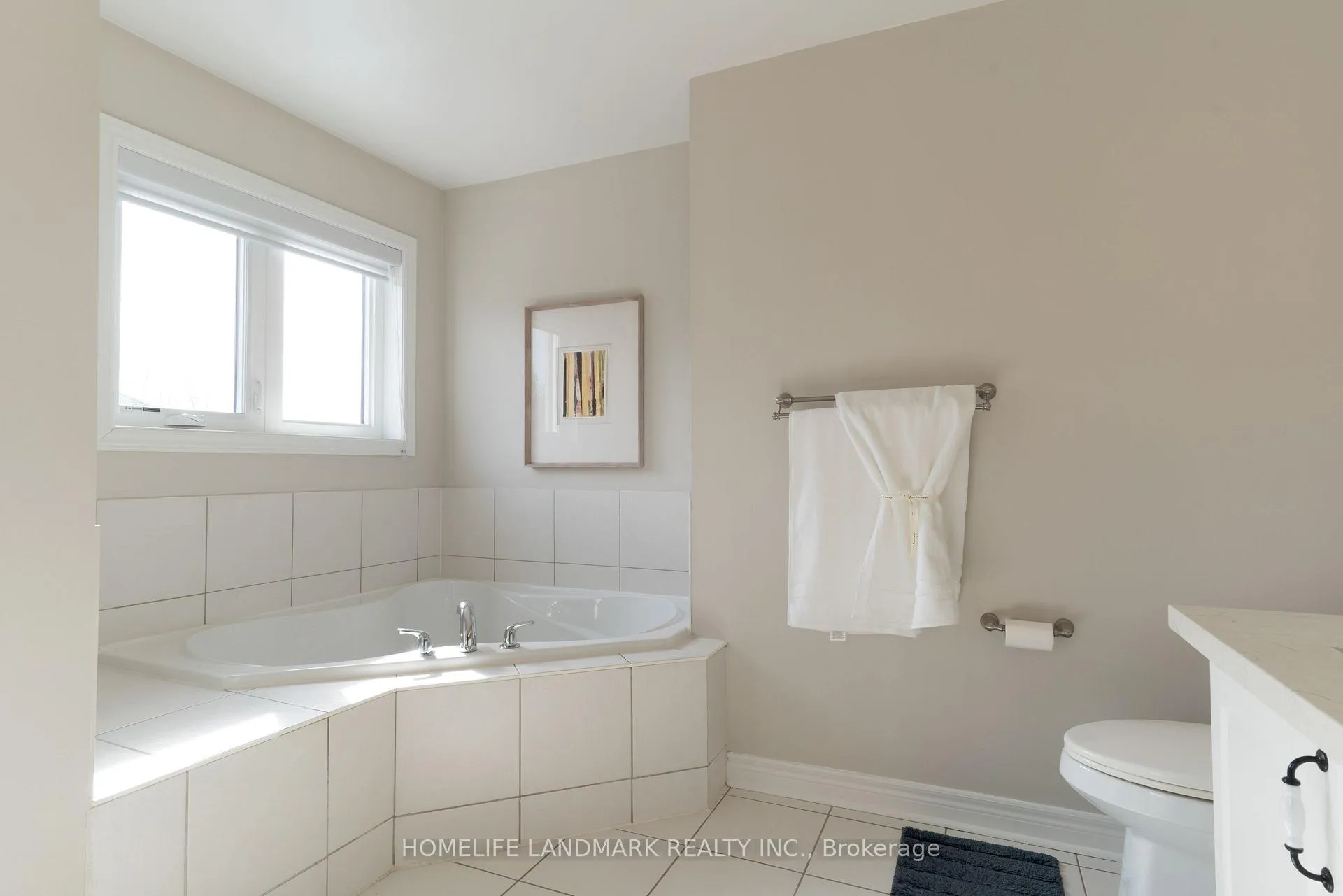 Photo 24 of 63 Sunburst Crescent, Markham, Greensborough — HOMEH