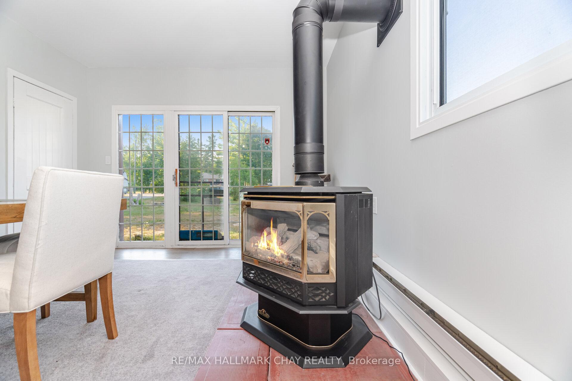 Photo 9 of 731 Pinegrove Avenue, Innisfil, Rural Innisfil — HOMEH