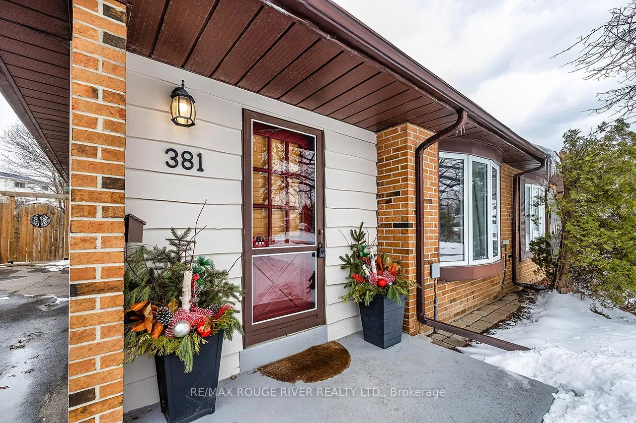 Photo 3 of 381 Fleetwood Drive, Oshawa, Eastdale — HOMEH
