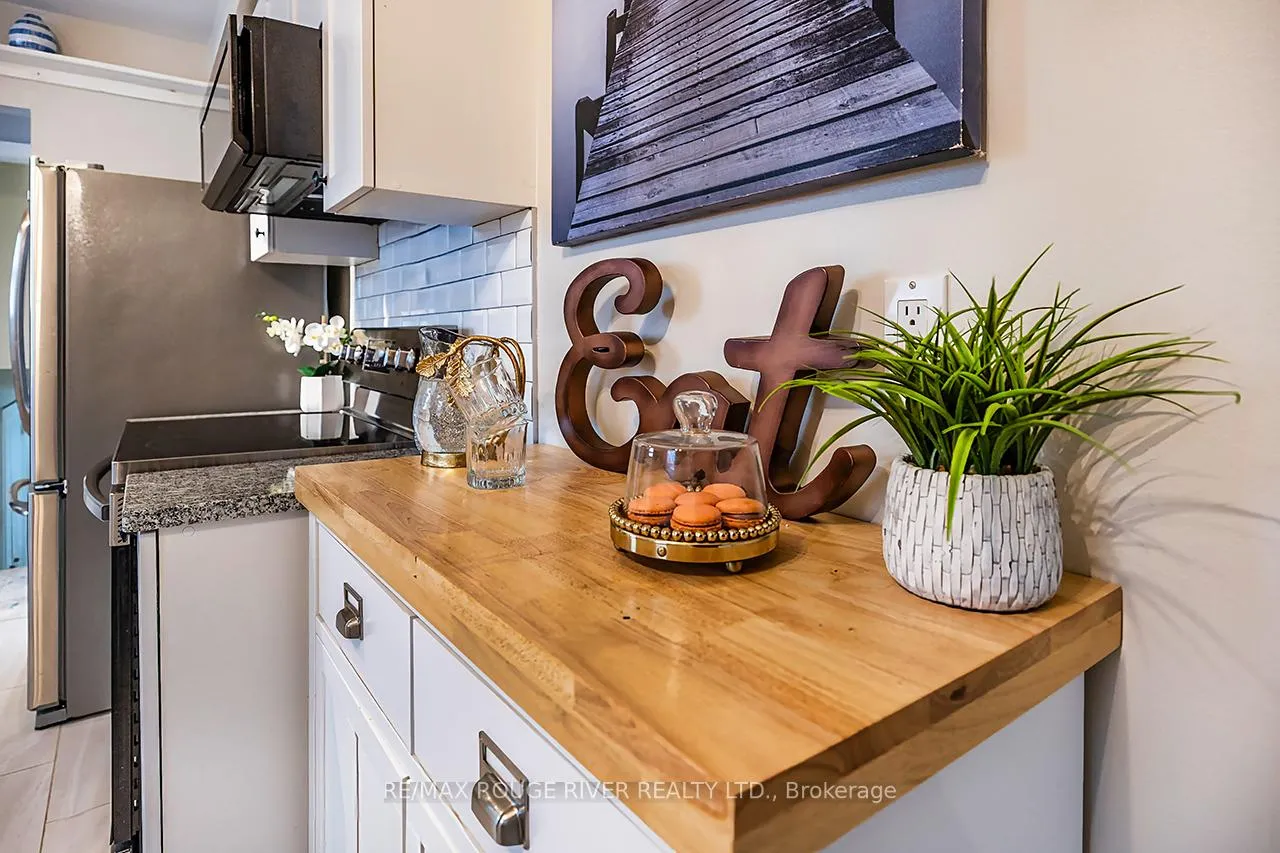 Photo 7 of 381 Fleetwood Drive, Oshawa, Eastdale — HOMEH