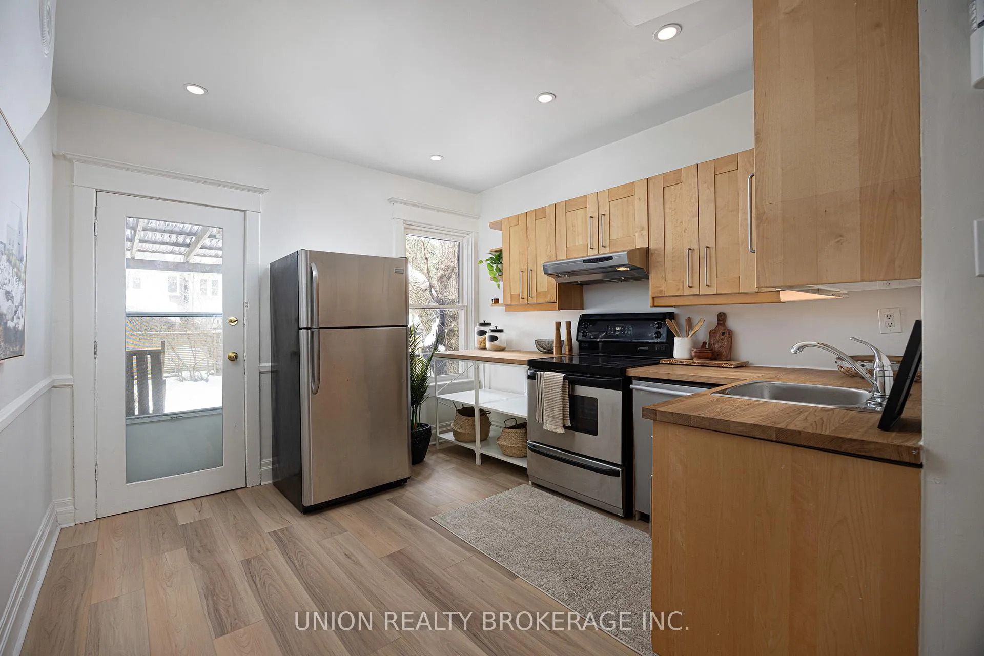 Photo 13 of 262 Silver Birch Avenue, Toronto, The Beaches — HOMEH