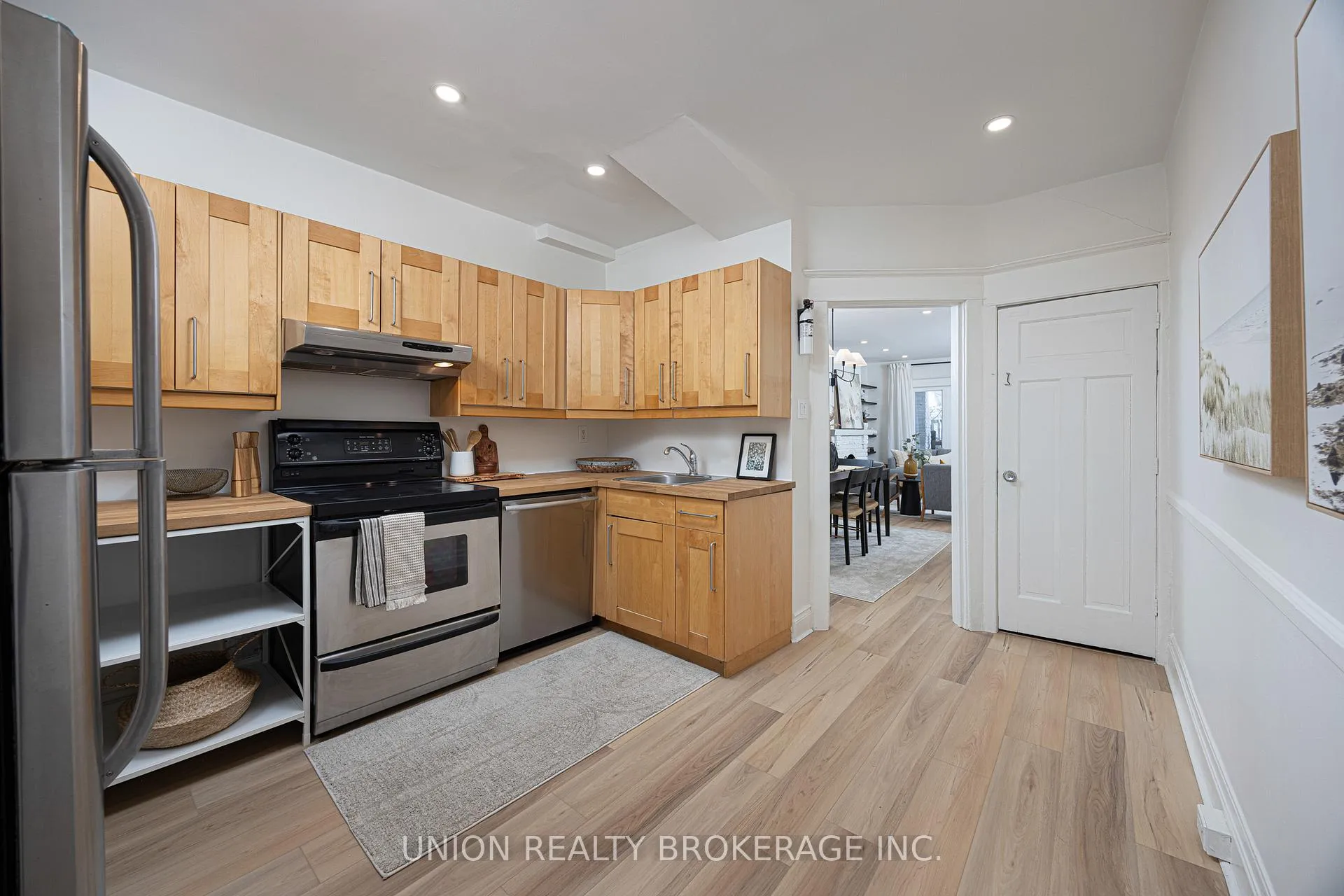 Photo 15 of 262 Silver Birch Avenue, Toronto, The Beaches — HOMEH