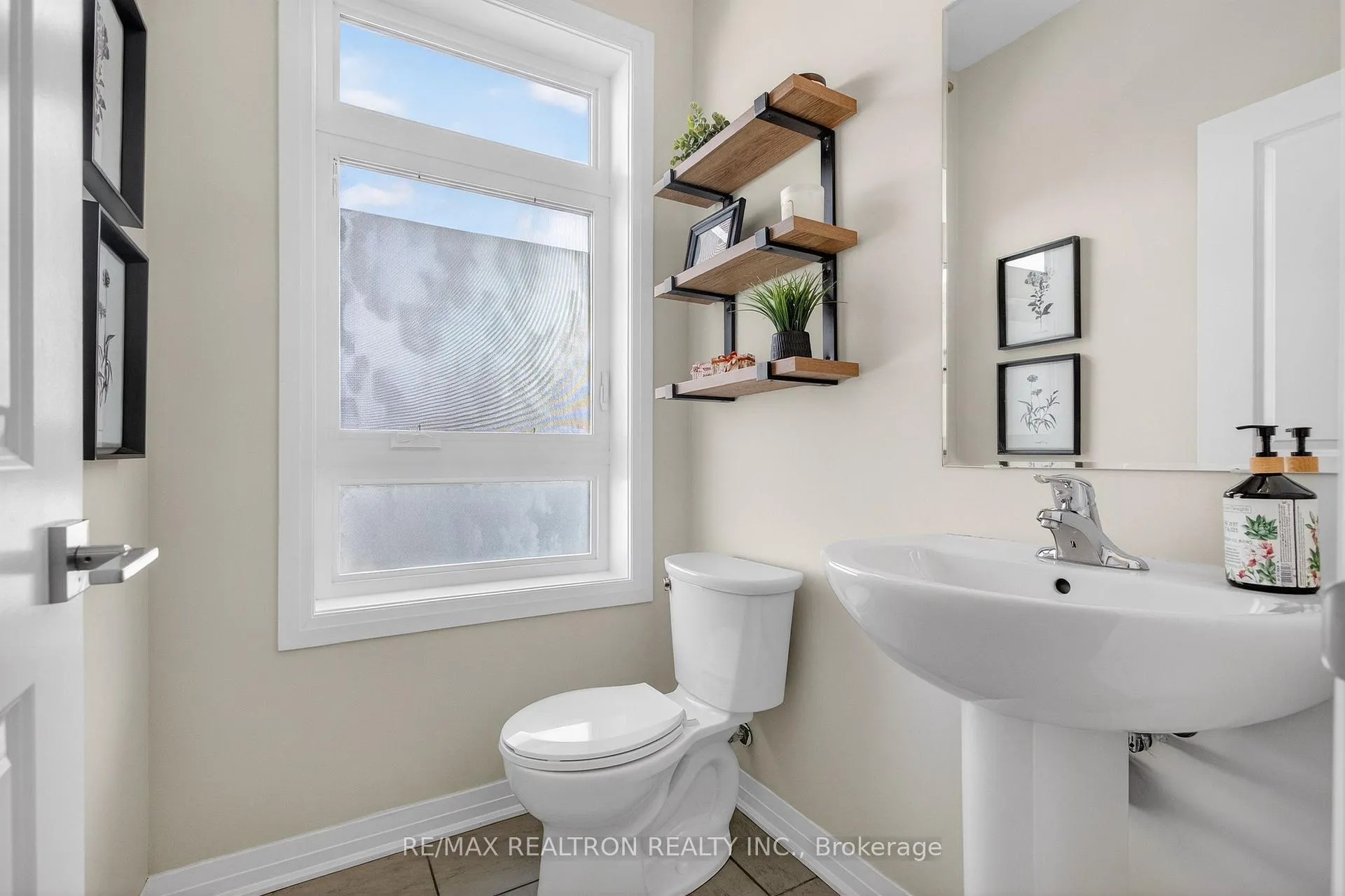 Photo 27 of Unit 2K, 155 Thomas Slee Drive, Kitchener — HOMEH