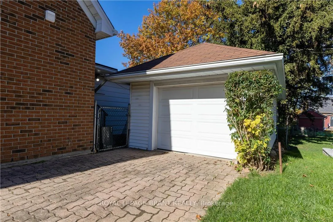 Photo 2 of 154 Talbot Street, Kitchener — HOMEH