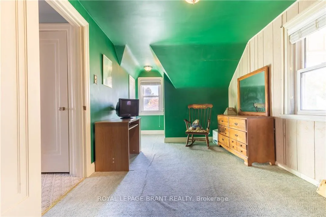 Photo 10 of 154 Talbot Street, Kitchener — HOMEH
