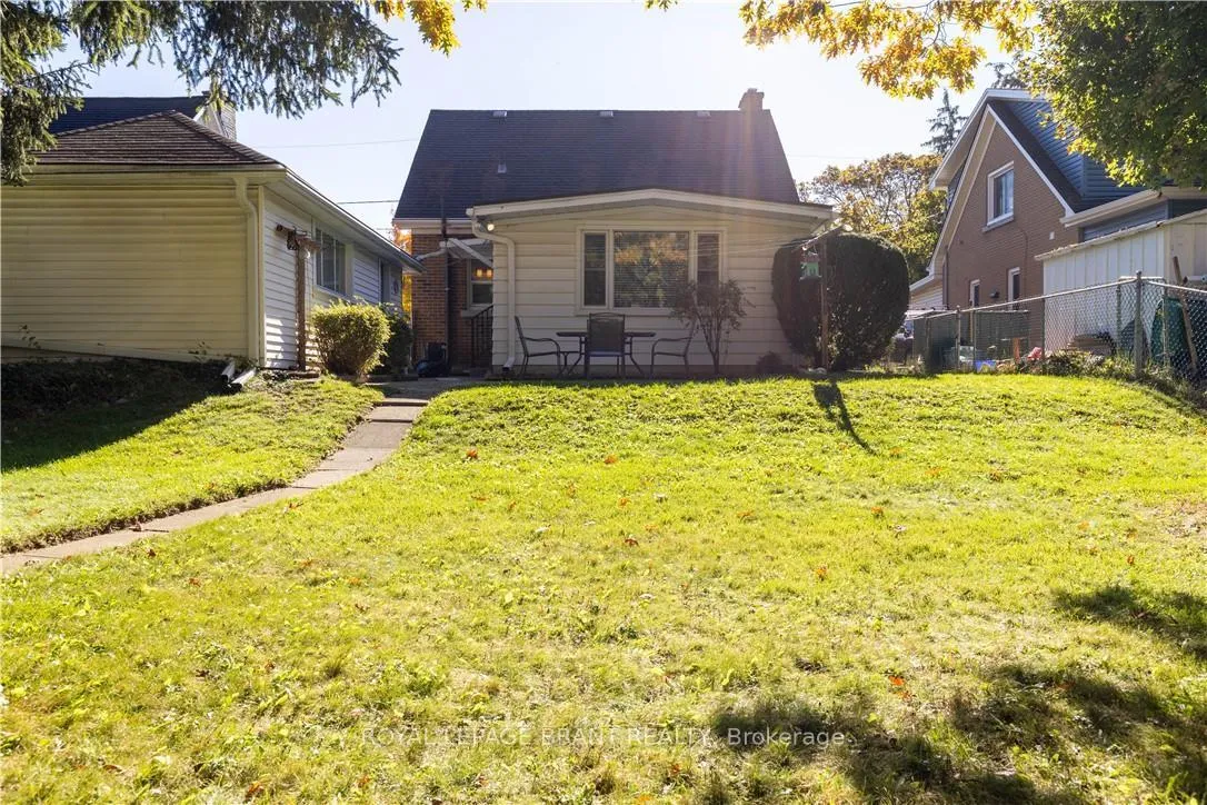 Photo 24 of 154 Talbot Street, Kitchener — HOMEH