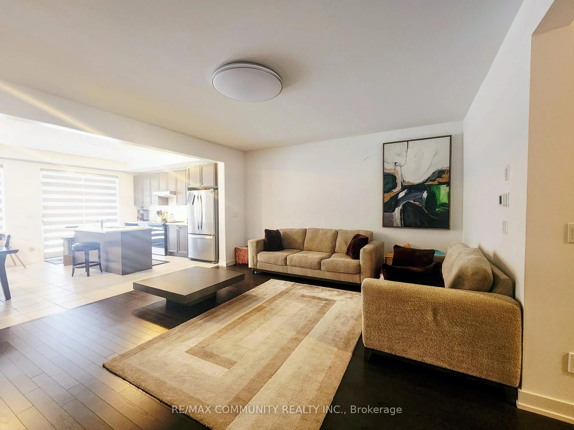 Photo 9 of 8 Deer Ridge Crescent, Whitby, Rural Whitby — HOMEH
