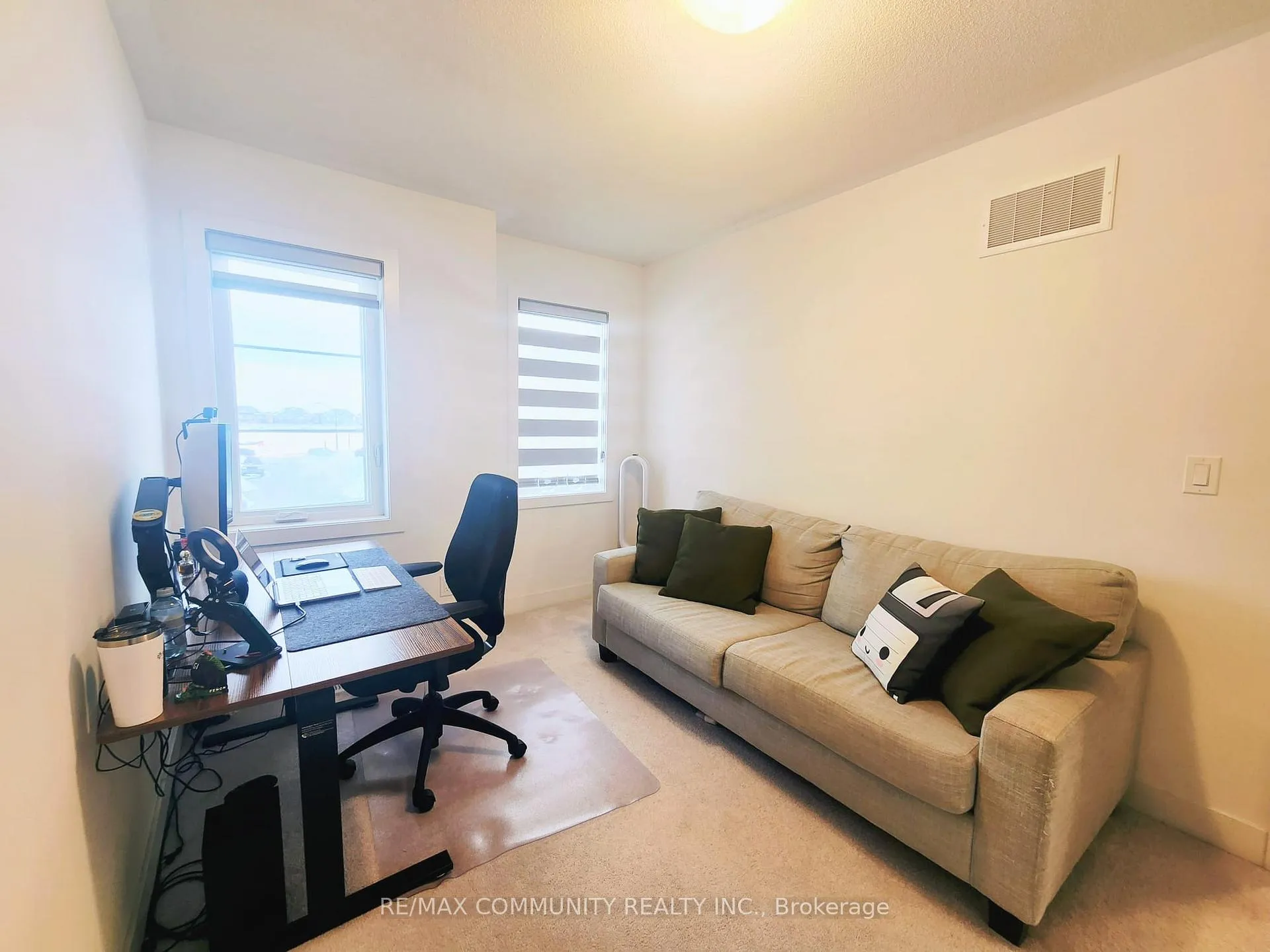 Photo 20 of 8 Deer Ridge Crescent, Whitby, Rural Whitby — HOMEH
