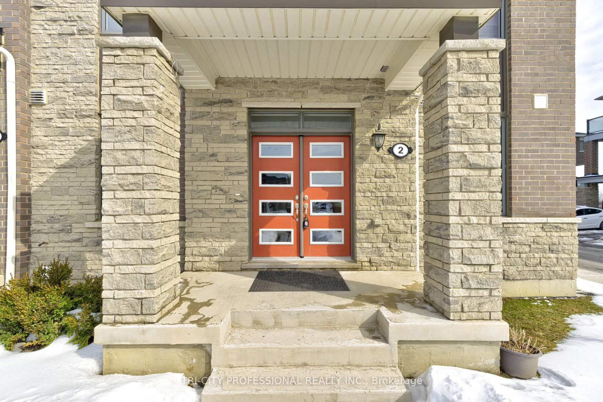 Photo 4 of 2 Summer Wind Lane, Brampton, Northwest Brampton — HOMEH