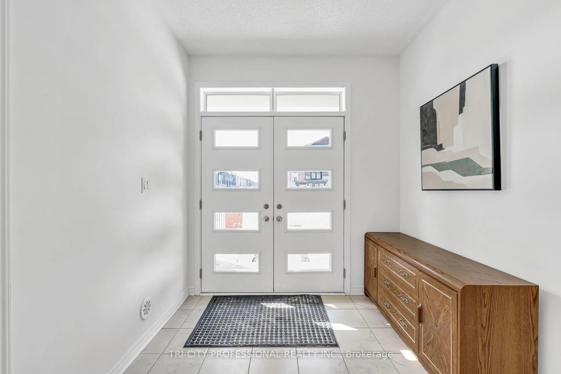 Photo 5 of 2 Summer Wind Lane, Brampton, Northwest Brampton — HOMEH