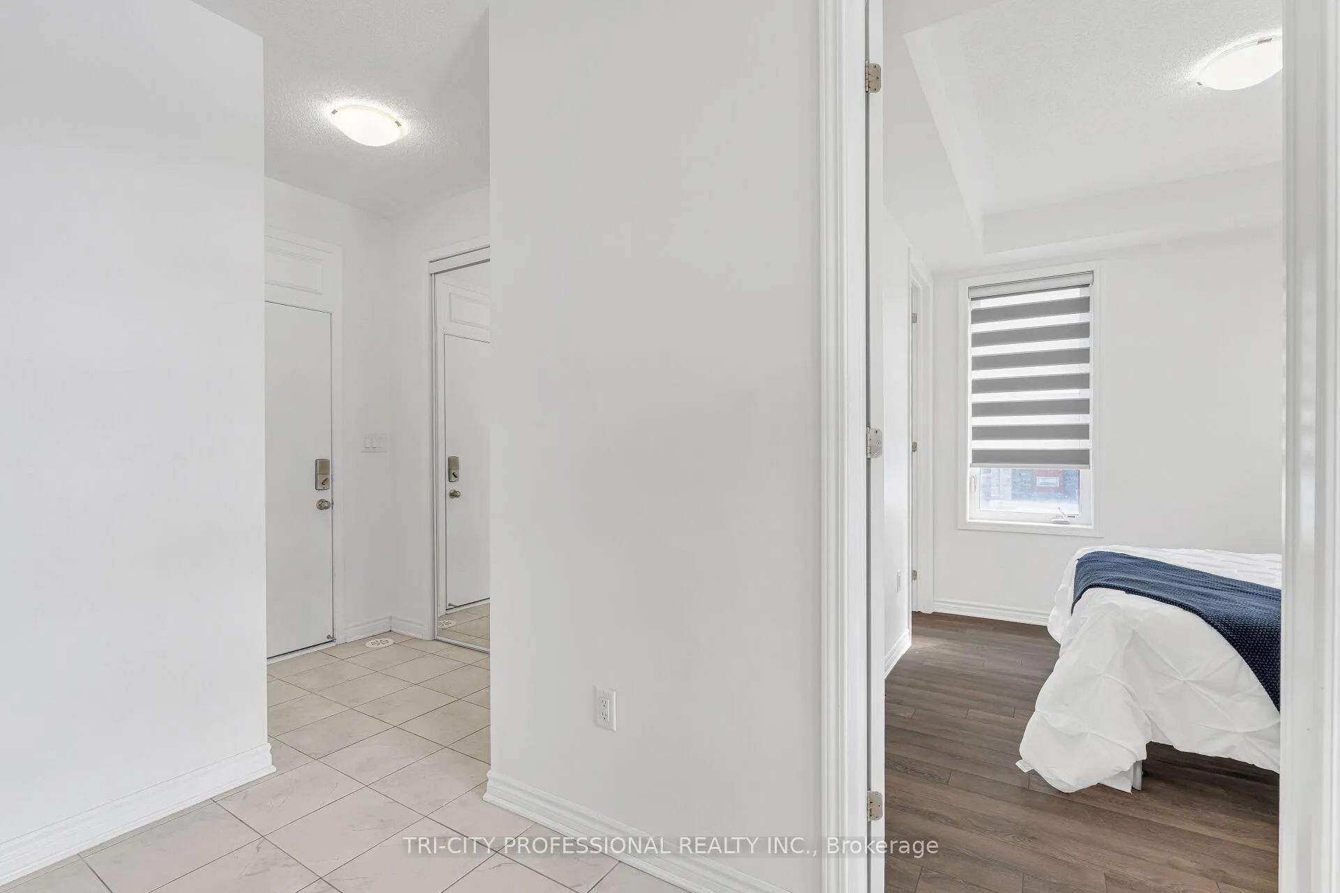 Photo 7 of 2 Summer Wind Lane, Brampton, Northwest Brampton — HOMEH