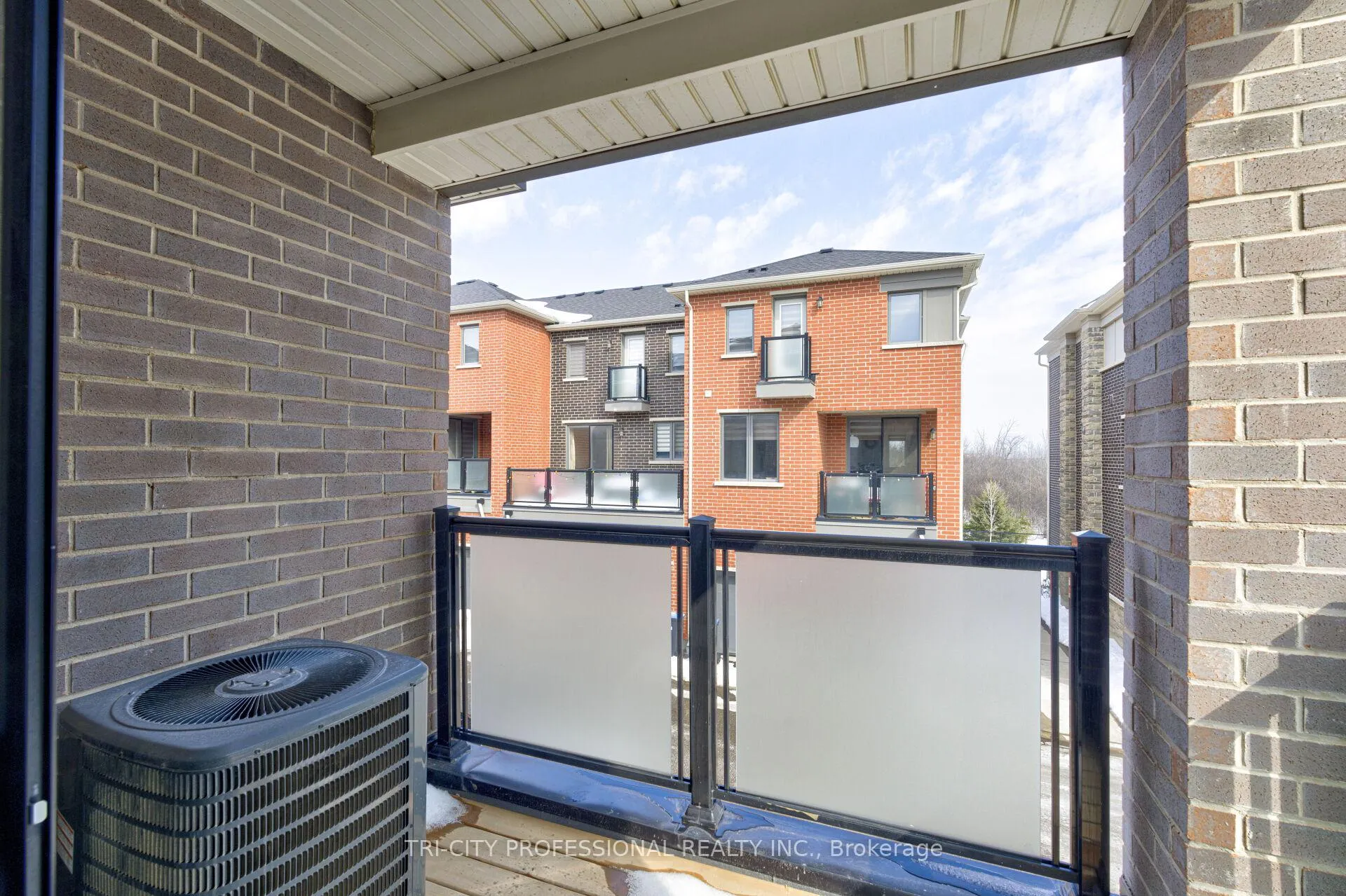 Photo 26 of 2 Summer Wind Lane, Brampton, Northwest Brampton — HOMEH
