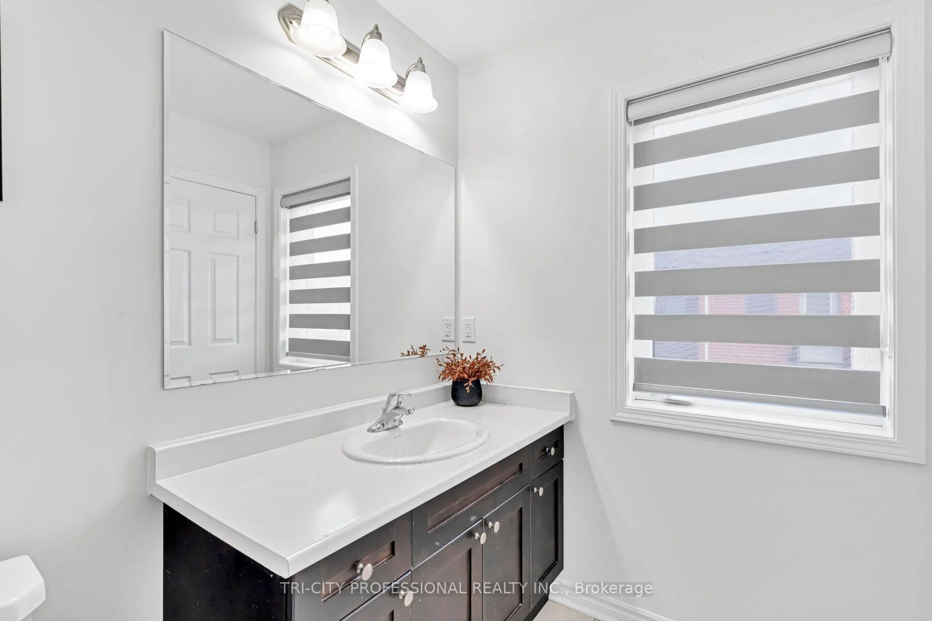 Photo 32 of 2 Summer Wind Lane, Brampton, Northwest Brampton — HOMEH