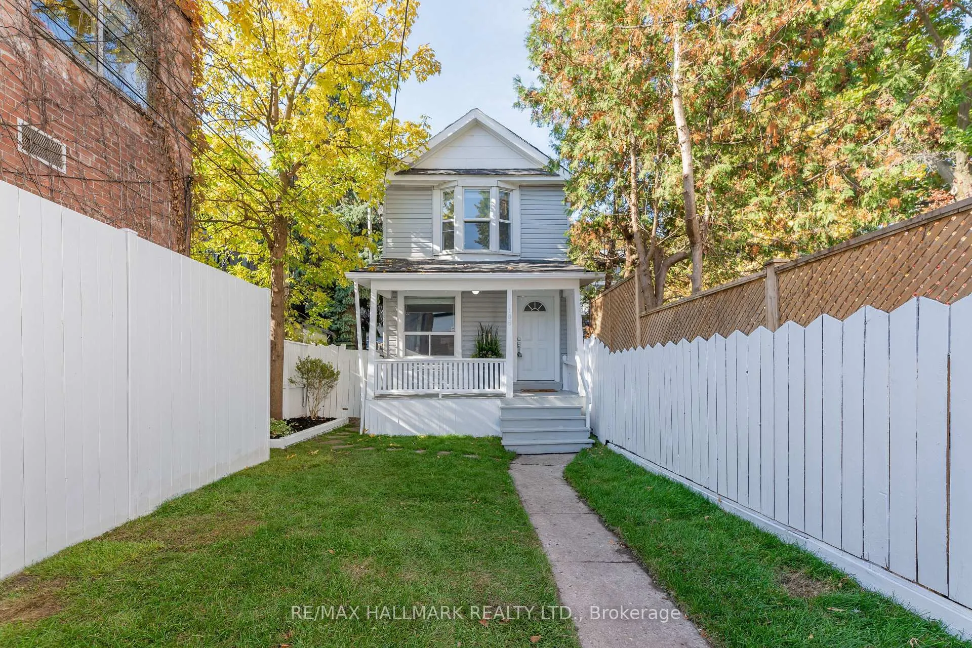 Photo 2 of 106 Willow Avenue, Toronto, The Beaches — HOMEH