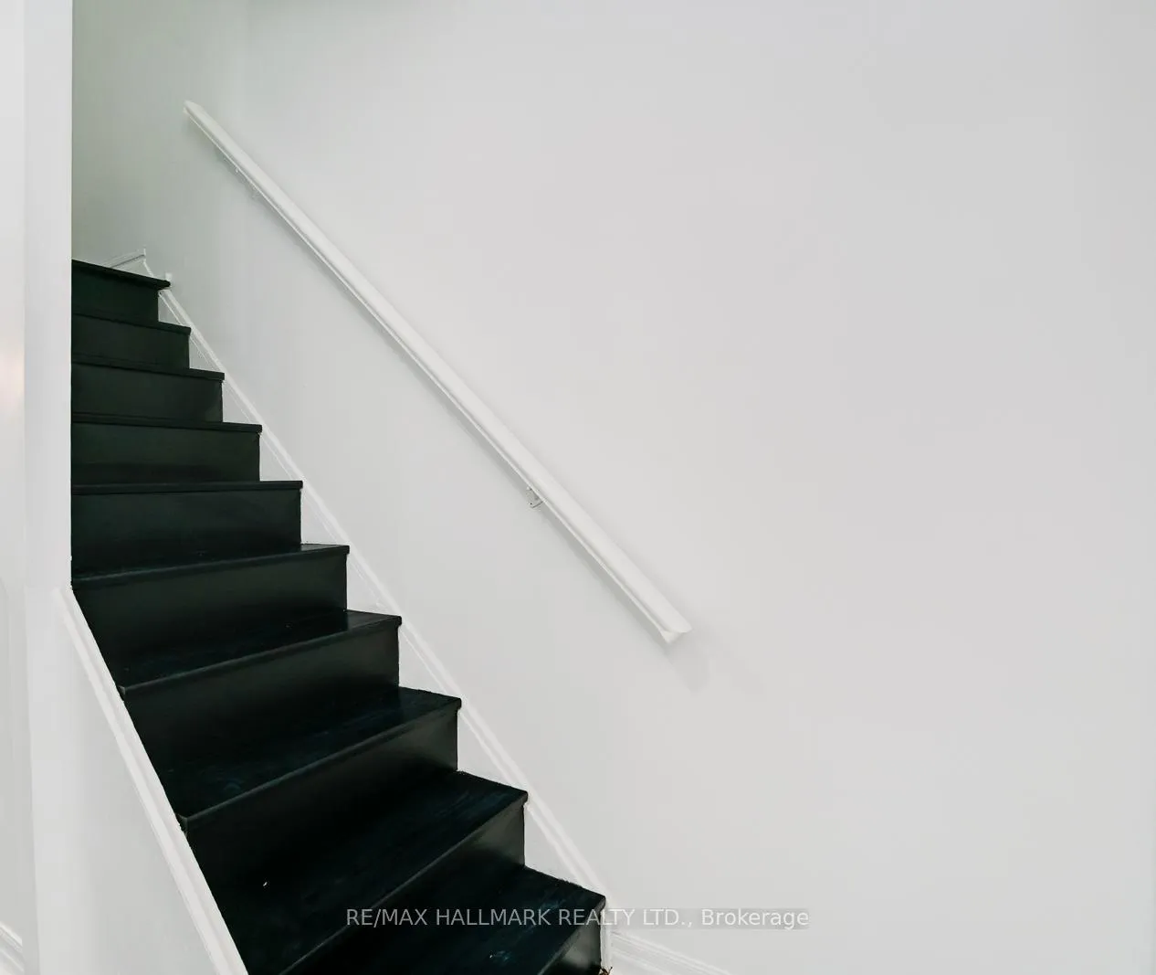 Photo 16 of 106 Willow Avenue, Toronto, The Beaches — HOMEH